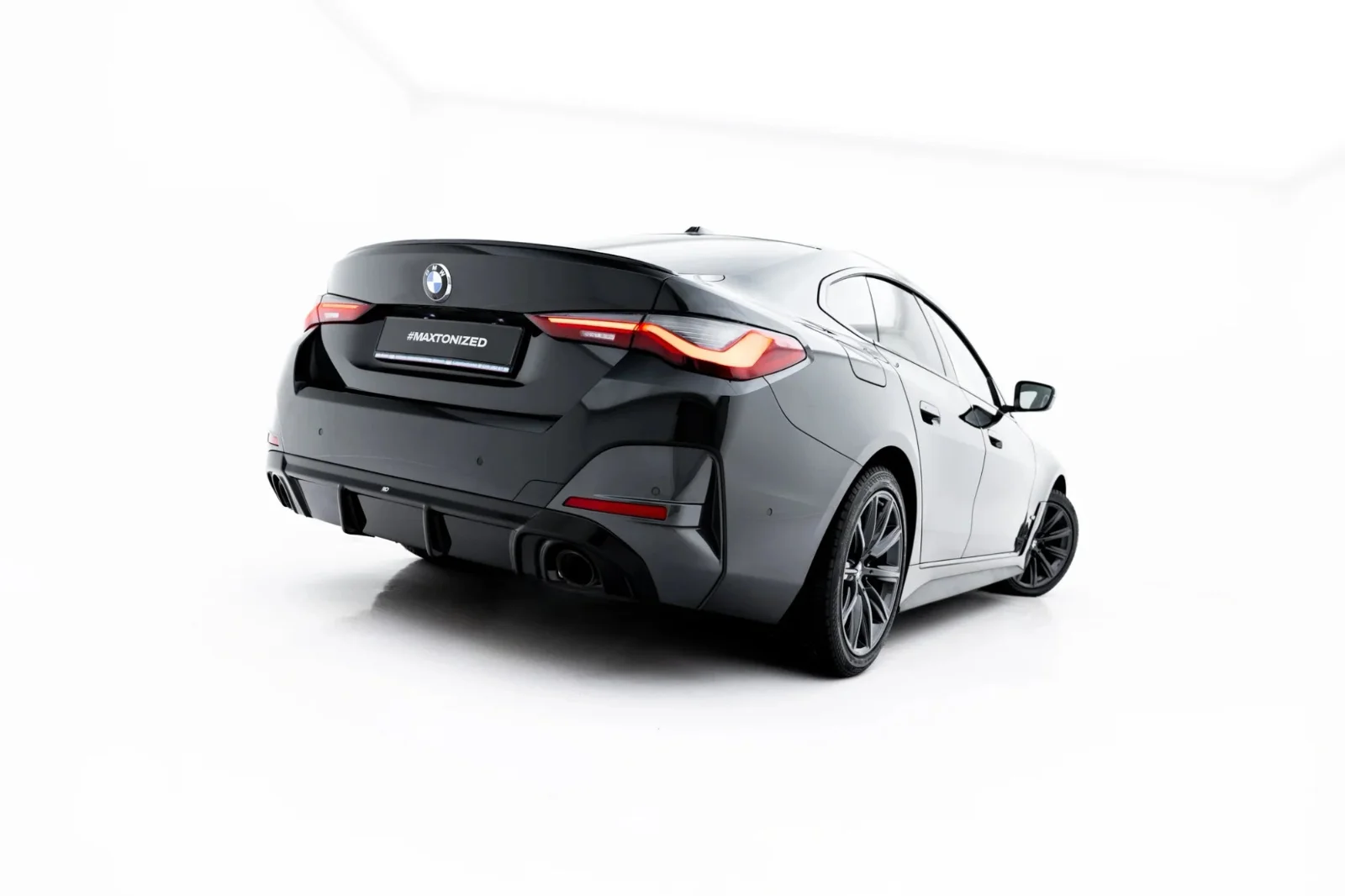 Maxton Design Bodykit-Set für BMW 4er M-Paket G26 – Schwarz glänzend
