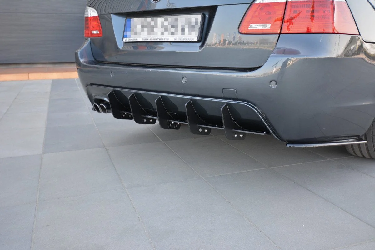 Maxton Design Bodykit-Set für BMW 5er E61 Wagon M-Paket – Schwarz glänzend/matt