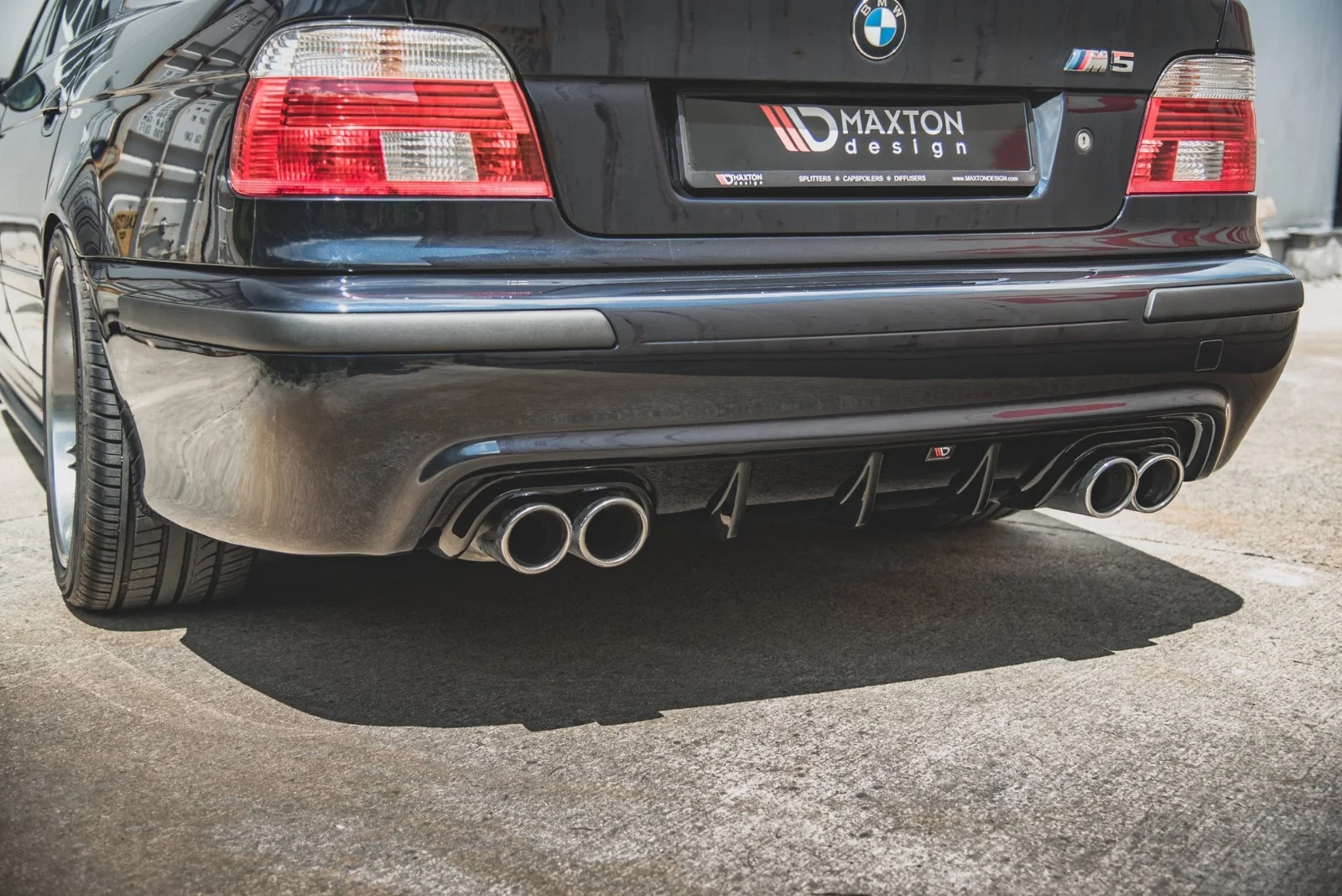 Maxton Design Bodykit-Set für BMW M5 5 M-Paket E39 – Schwarz glänzend