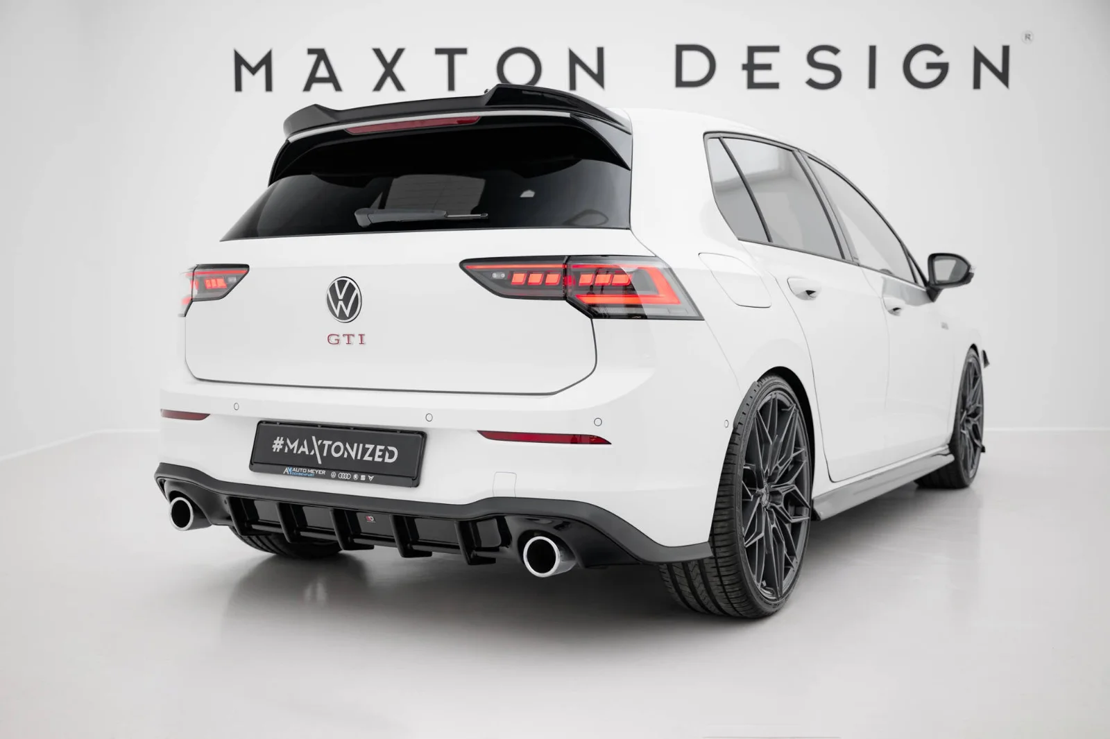 Maxton Design Bodykit-Set V.2 für VW Golf 8 GTI – Schwarz glänzend