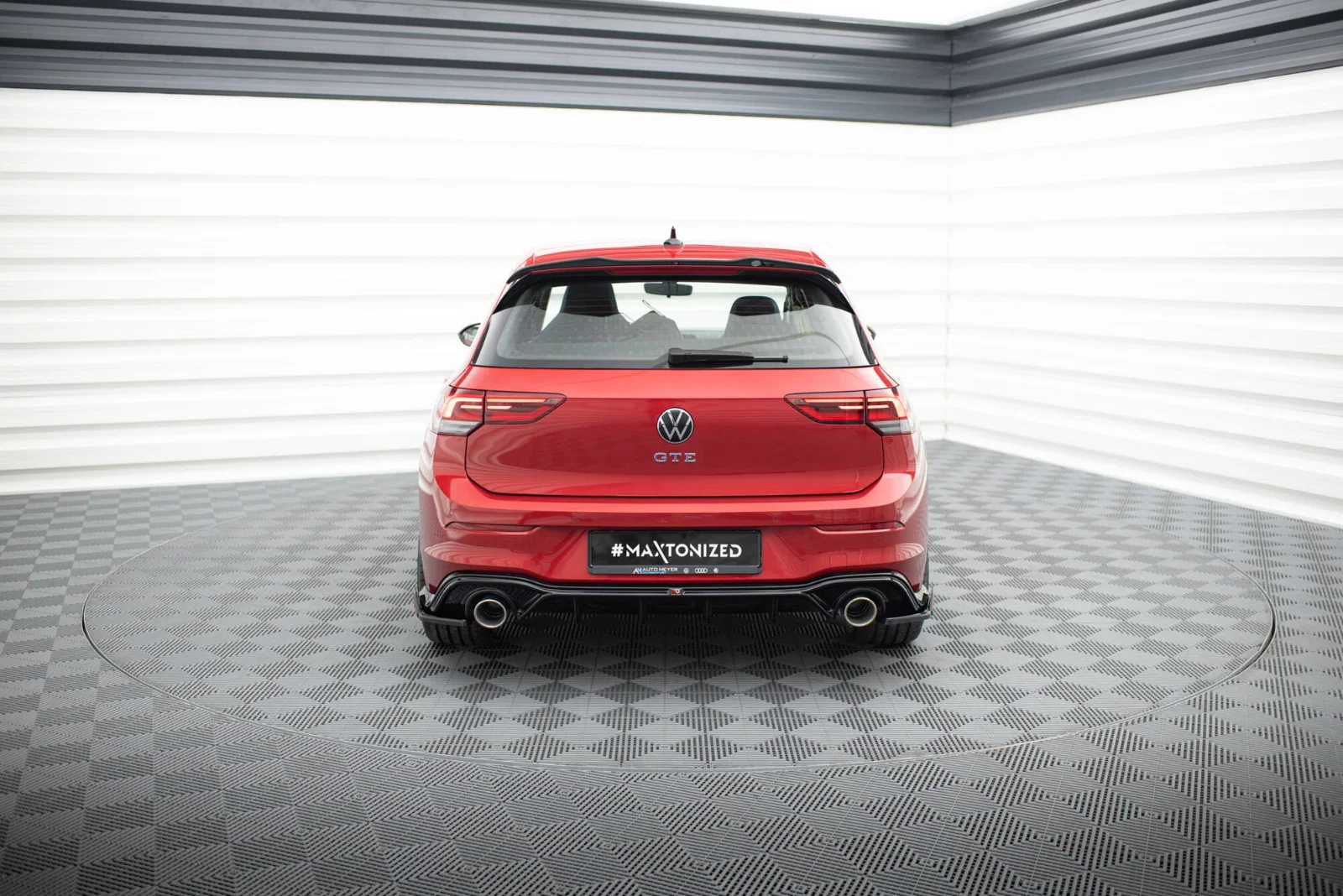 Maxton Design Bodykit-Set für VW Golf 8 GTE R-Line Mk8 FL – Schwarz glänzend, Endrohr-Attrappen schwarz