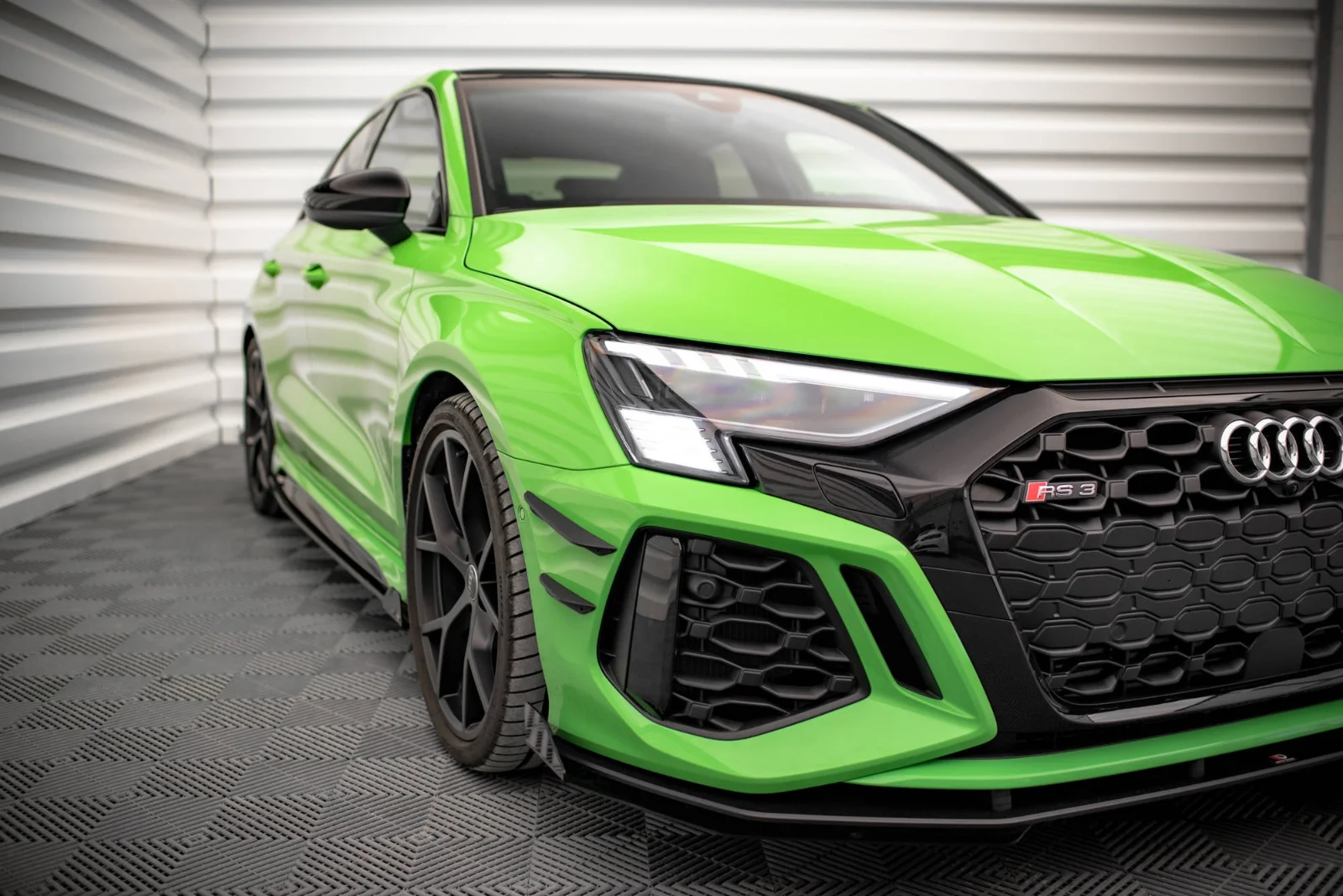 Maxton Design Canards für Audi RS3 8Y – Schwarz glänzend
