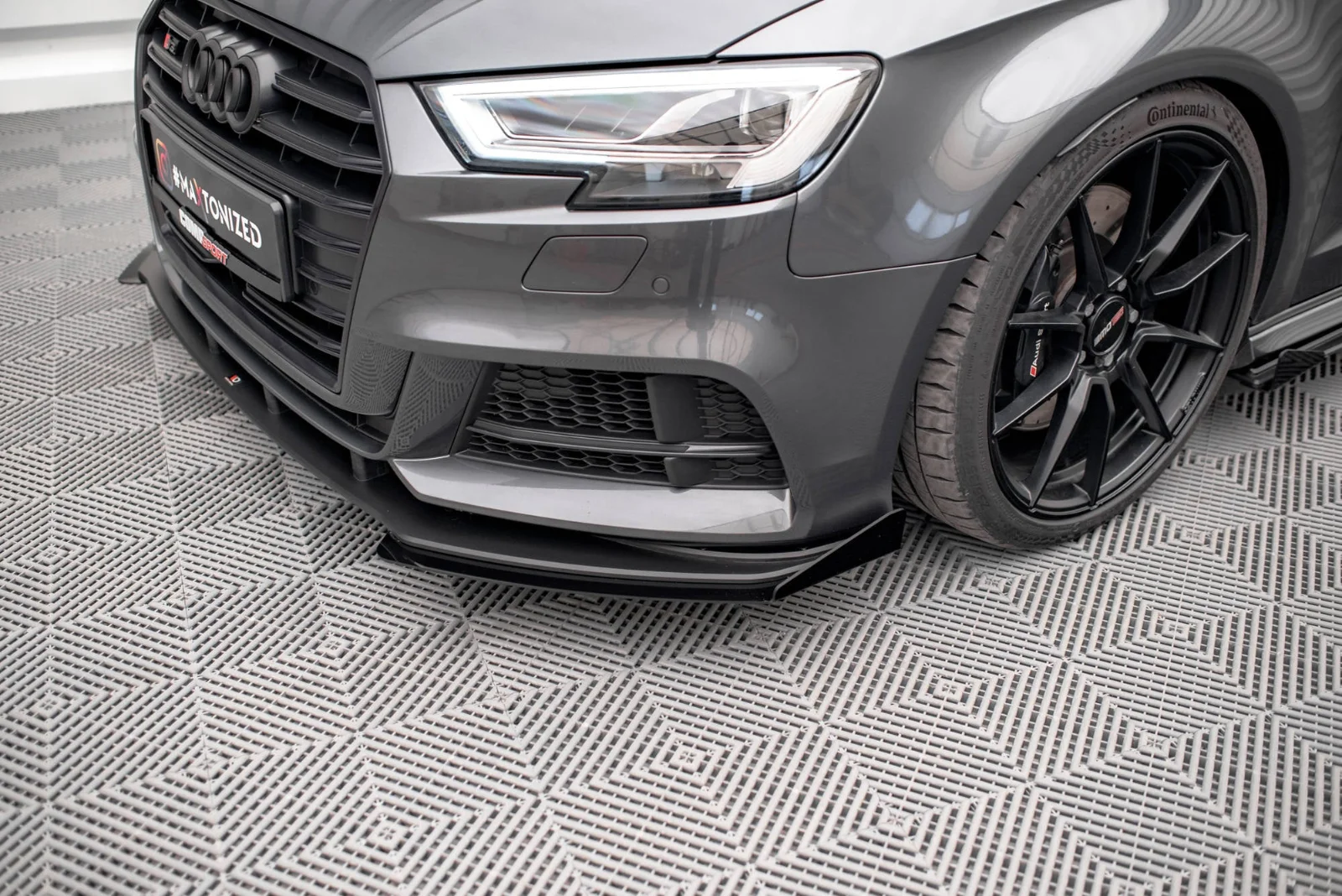 Maxton Design Front-Flaps für Audi S3 A3 S line 8V FL – Schwarz matt