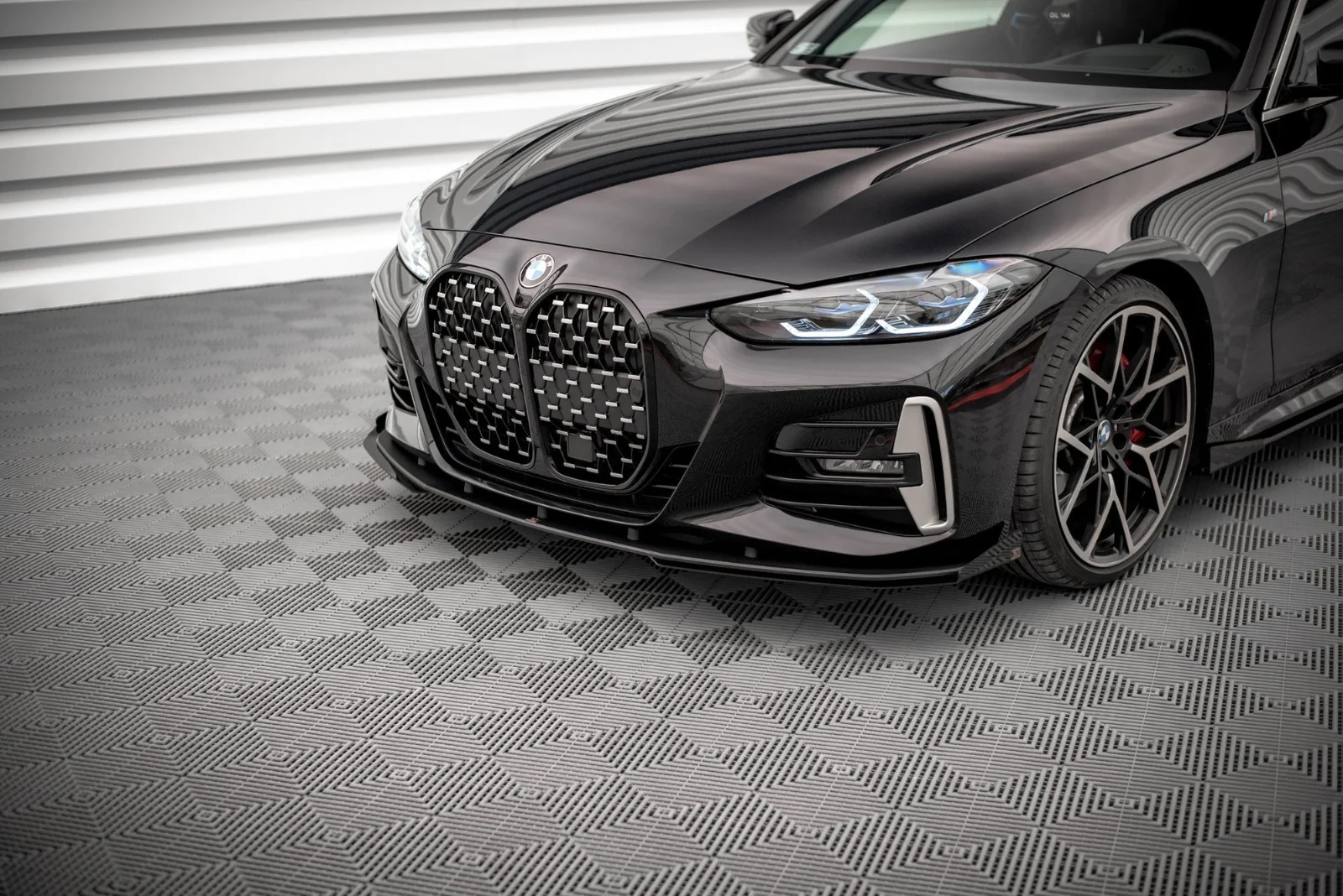 Maxton Front-Flaps für BMW 4er M-Paket M440i G22 G23 FL – Schwarz matt