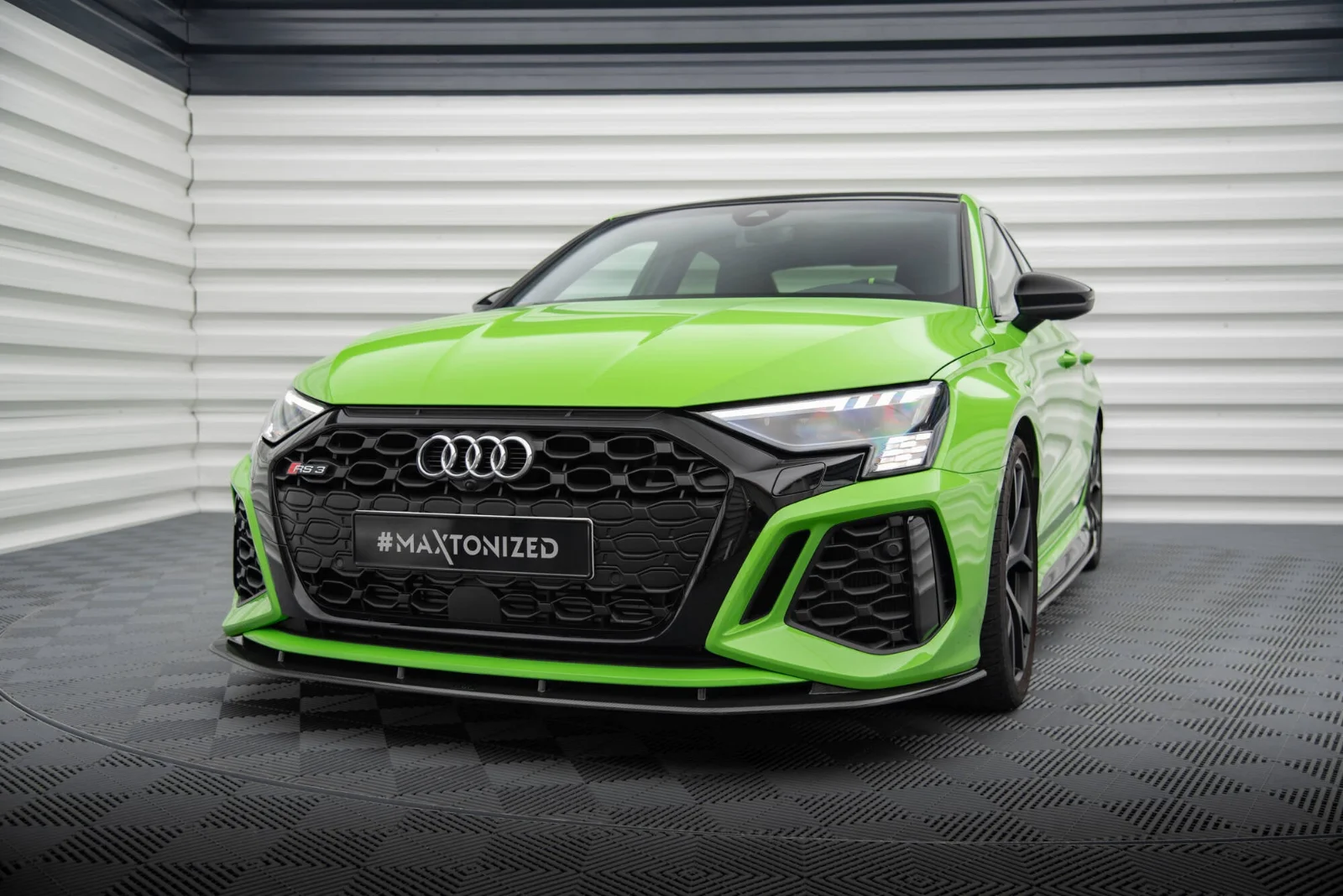 Maxton Design Frontsplitter für Audi RS3 8Y – Sichtcarbon (Prepreg)