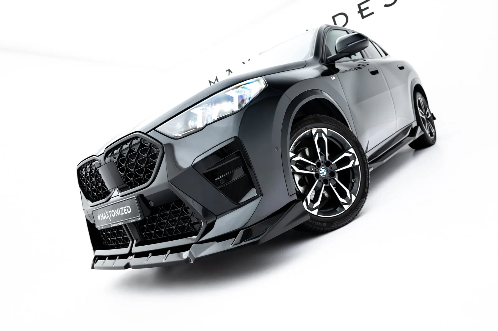 Maxton Design Frontsplitter für BMW X2 M-Paket iX2 U10 – Schwarz glänzend