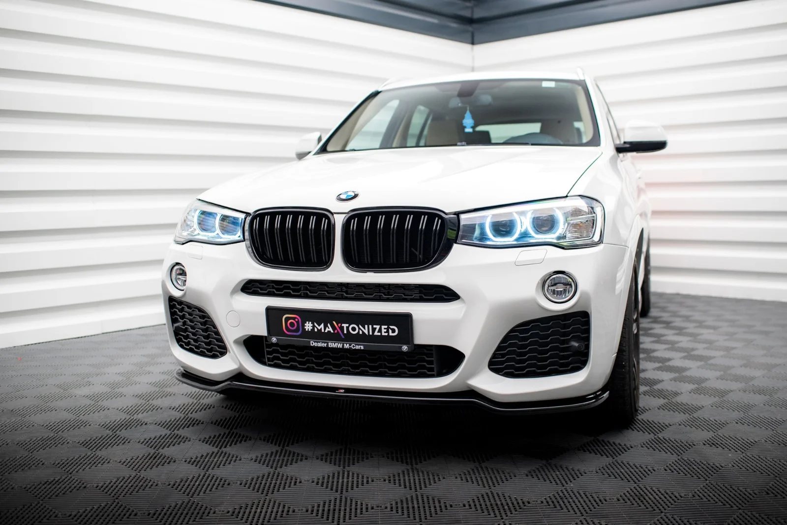Maxton Design Frontsplitter für BMW X3 M-Paket F25 FL – Schwarz glänzend