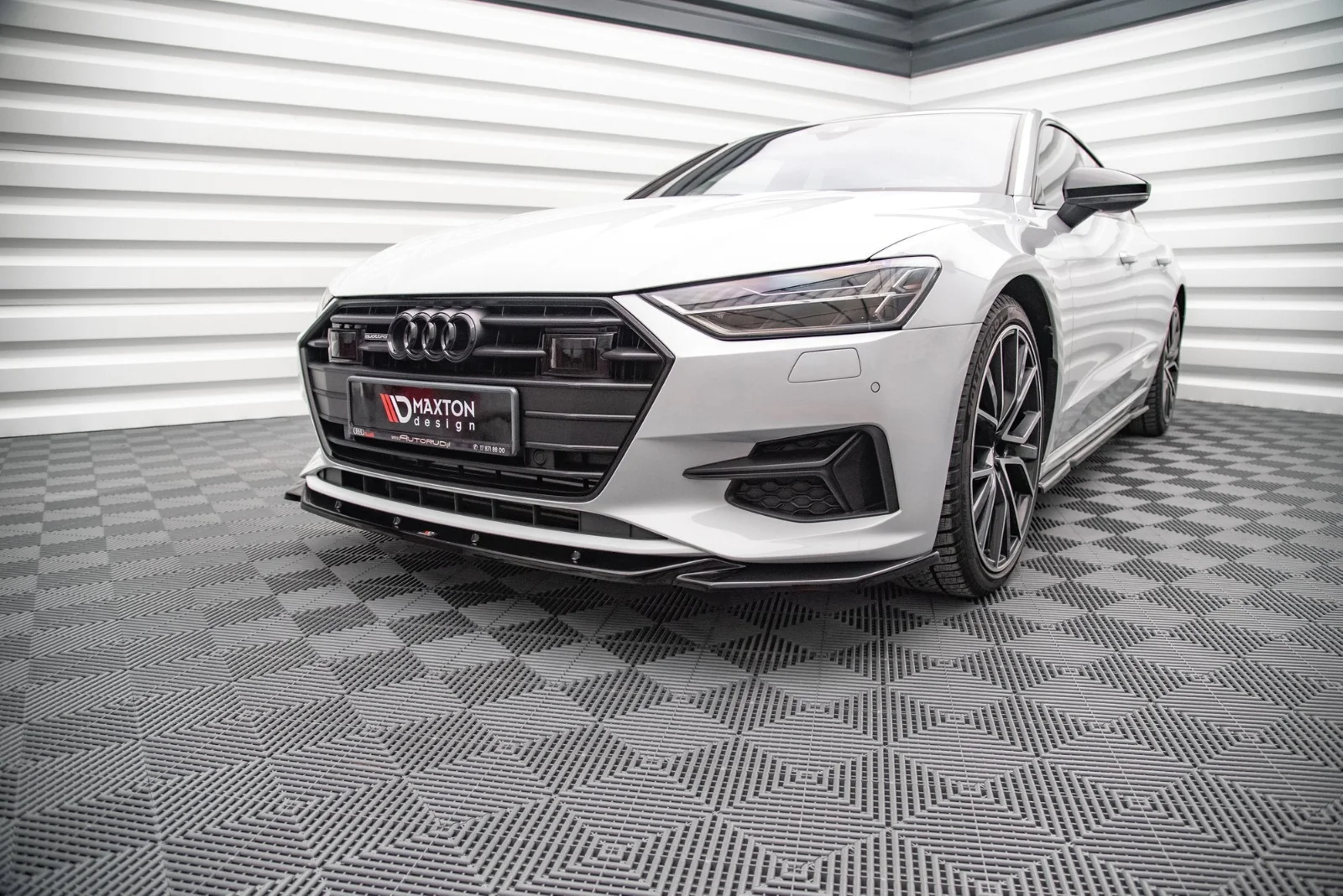 Maxton Design Frontsplitter V.1 für Audi A7 C8 – Schwarz glänzend