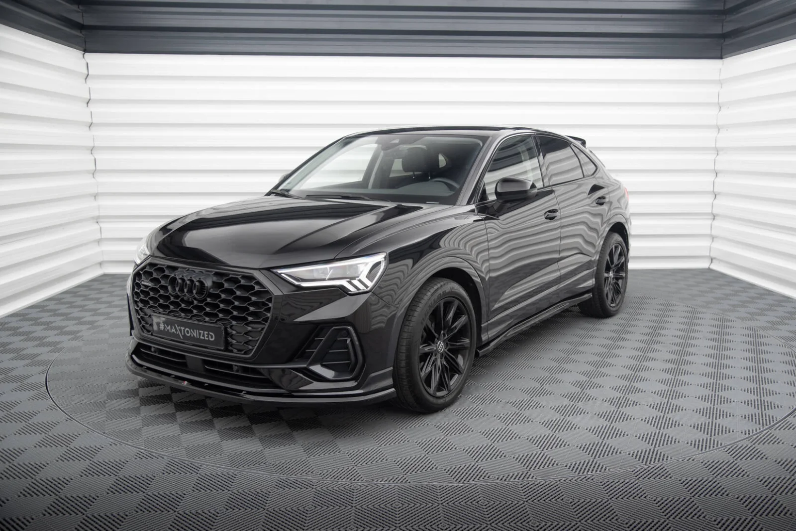 Maxton Design Frontsplitter V.1 für Audi Q3 F3 – Schwarz glänzend