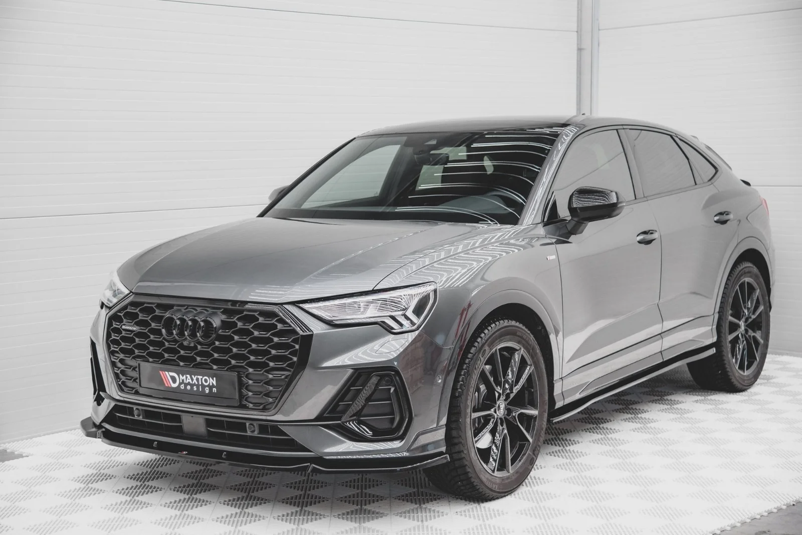 Maxton Design Frontsplitter V.1 für Audi Q3 SUV S line F3 – Schwarz glänzend