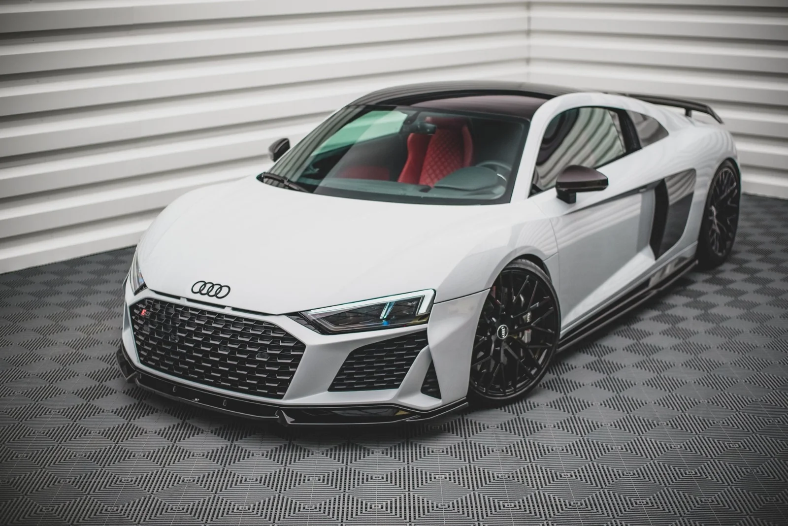 Maxton Design Frontsplitter V.1 für Audi R8 Mk2 FL – Schwarz glänzend