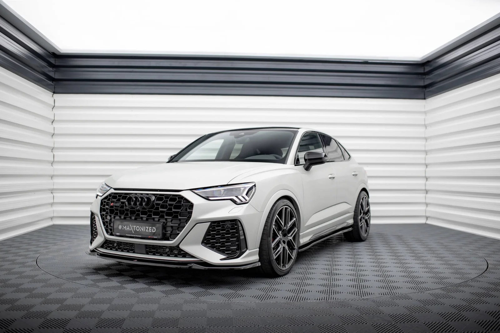 Maxton Design Frontsplitter V.1 für Audi RSQ3 SUV F3 – Schwarz glänzend