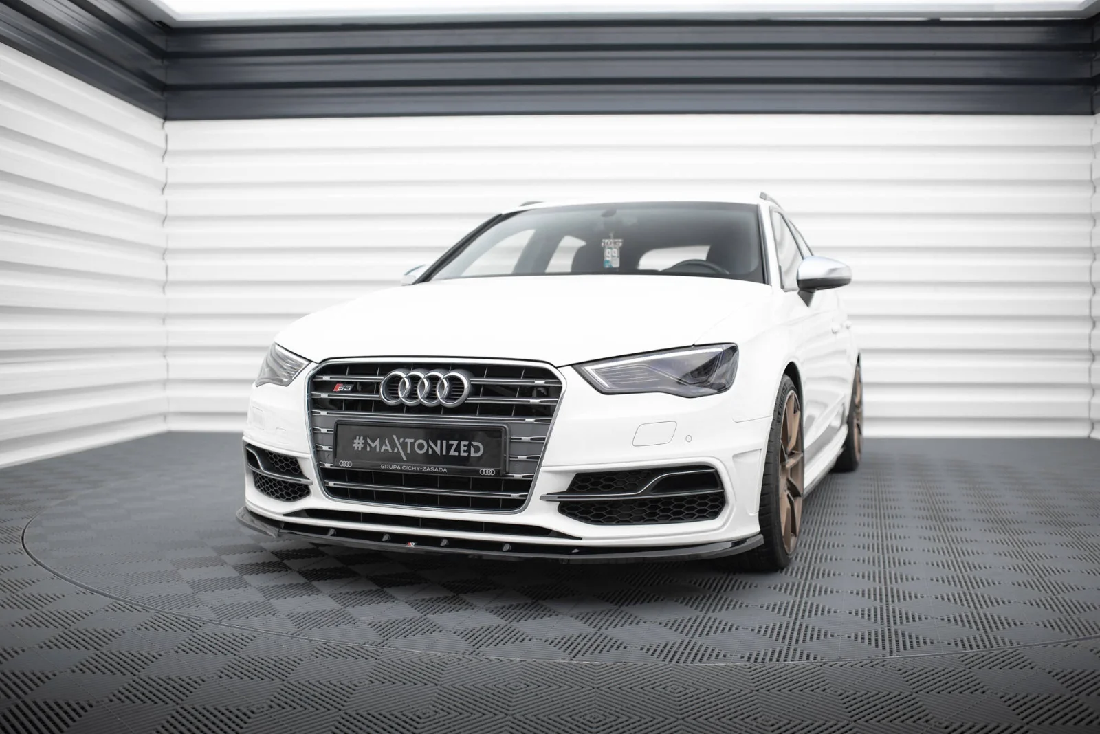 Maxton Design Frontsplitter V.1 für Audi S3 A3 S line 8V – Schwarz glänzend – AU-S3-8V-SB-FD1G