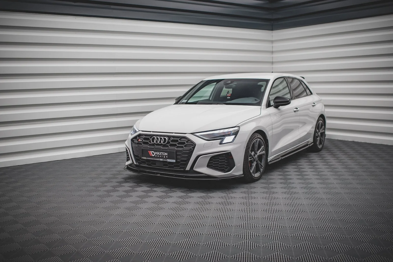 Maxton Design Frontsplitter V.1 für Audi S3 A3 S line 8Y – Schwarz glänzend