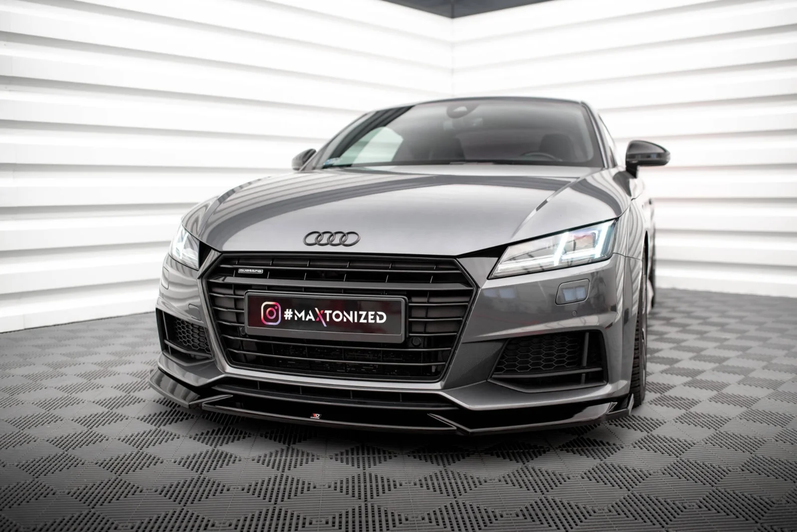 Maxton Design Frontsplitter V.1 für Audi TT S line 8S – Schwarz glänzend