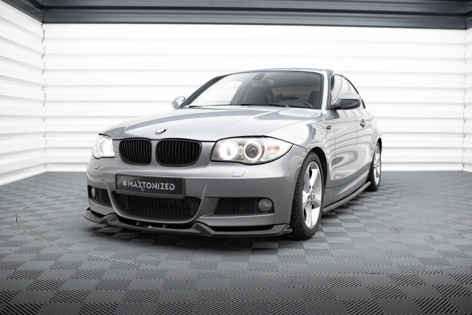 Maxton Design Frontsplitter V.1 für BMW 1er M-Paket E82 – Schwarz glänzend