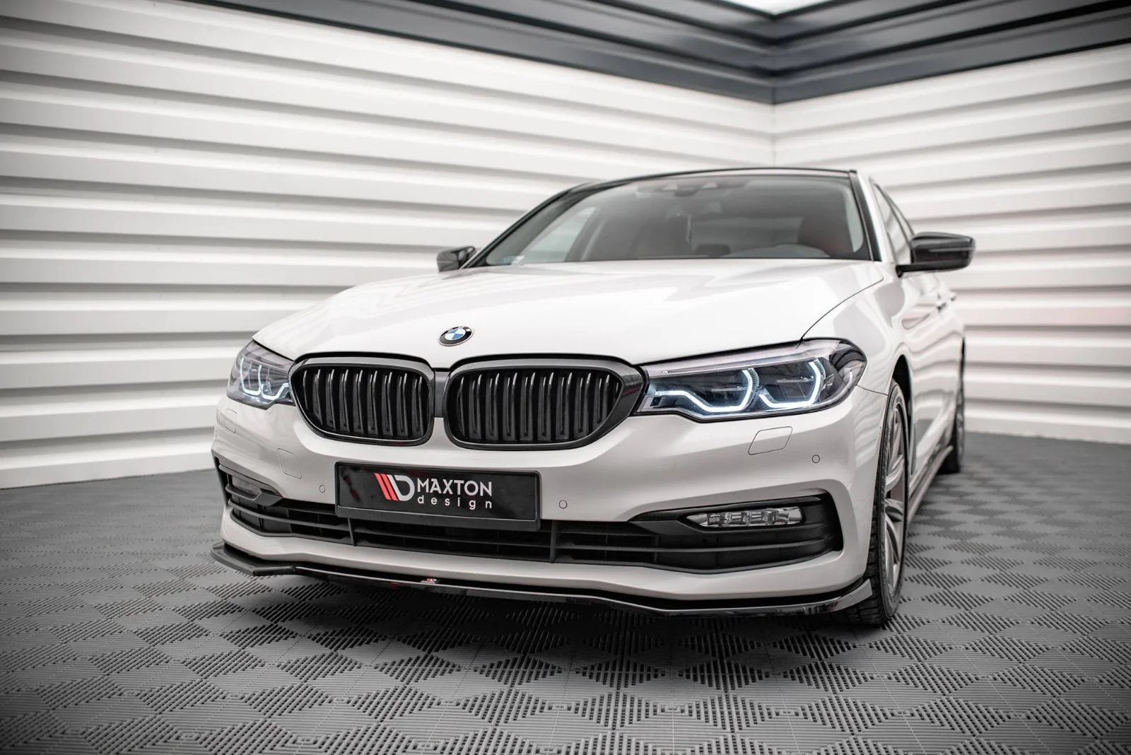 Maxton Design Frontsplitter V.1 für BMW 5er G30 G31 – Schwarz glänzend