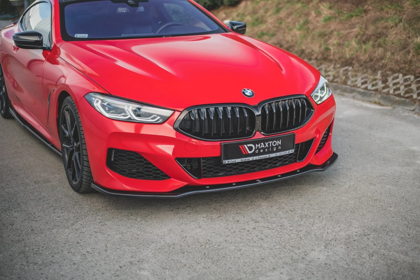 Maxton Frontsplitter V.1 für BMW 8er G15 8 M-Paket G16 – Schwarz glänzend