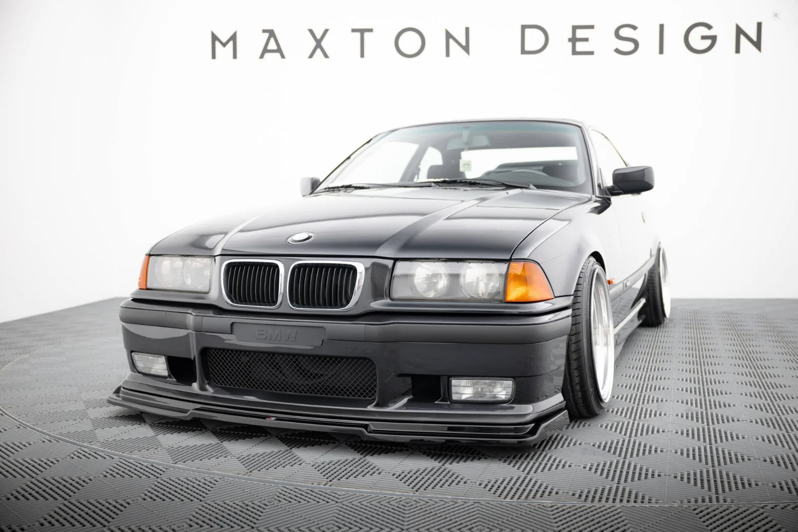 Maxton Design Frontsplitter V.1 für BMW M3 3 M-Paket E36 – Schwarz glänzend – BM-3-36-M-FD1G