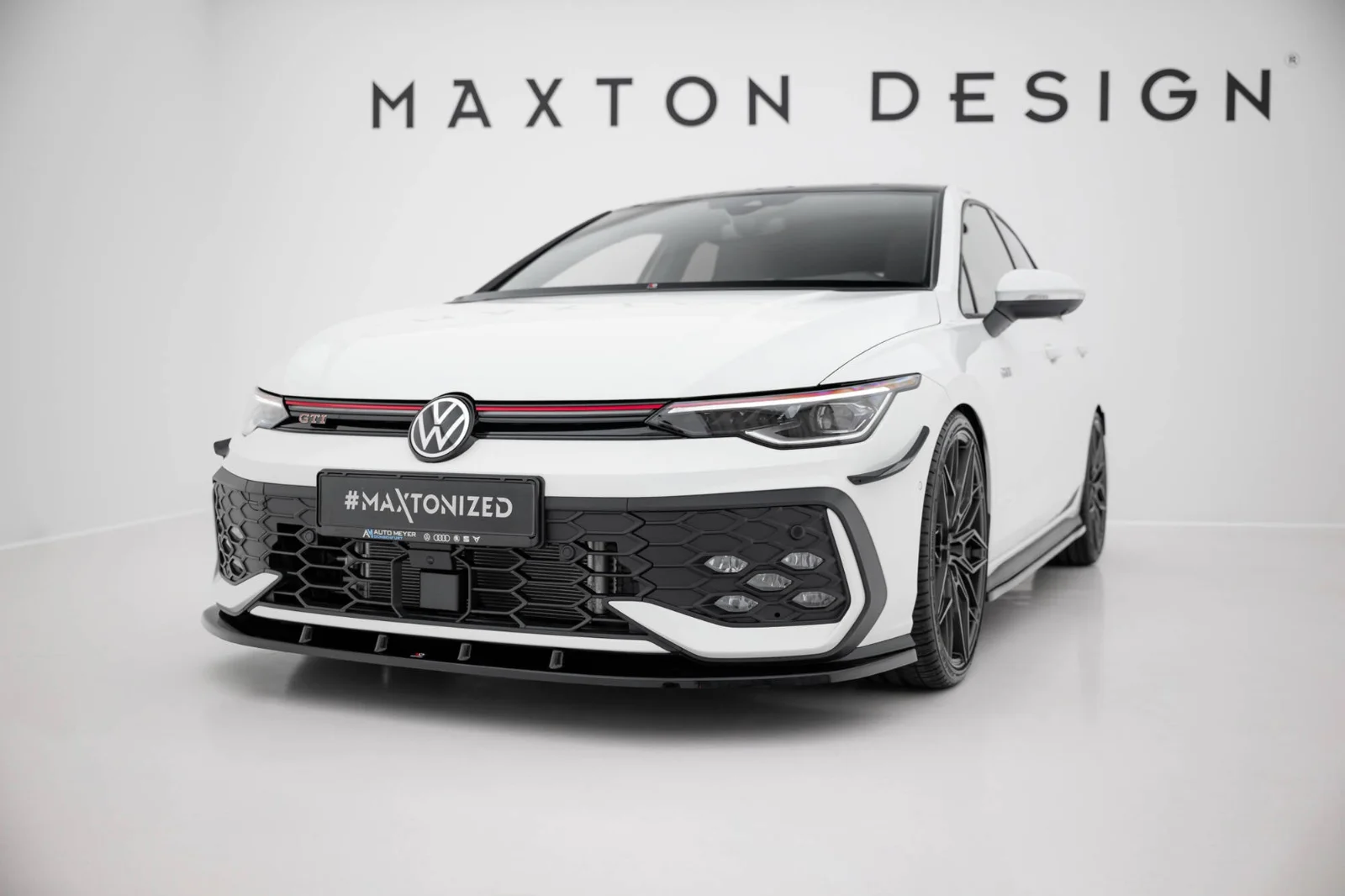 Maxton Frontsplitter V.1 für VW Golf 8 GTI GTE R-Line FL – Schwarz glänzend