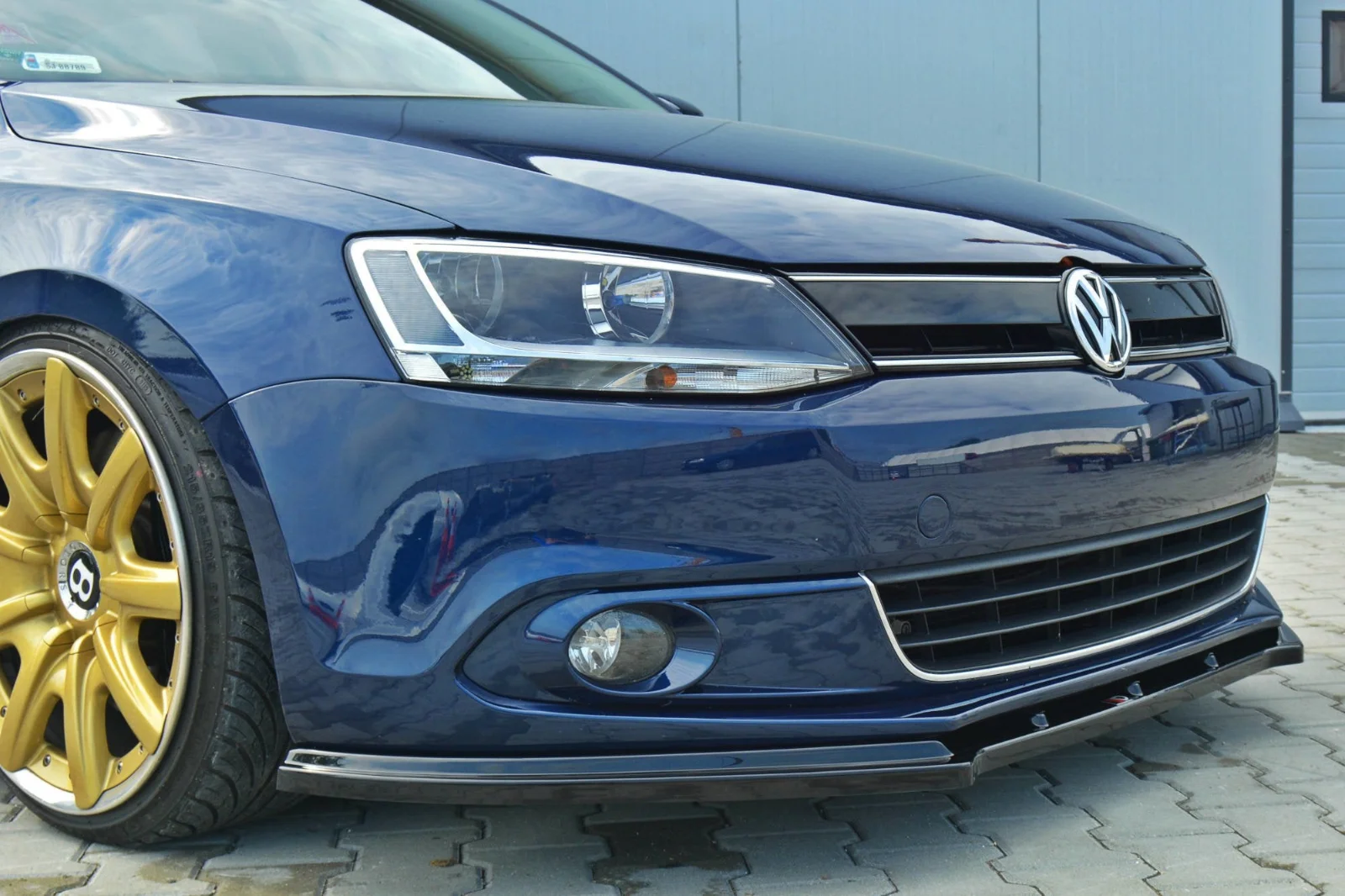 Maxton Design Frontsplitter V.1 für VW Jetta Mk6 – Schwarz glänzend