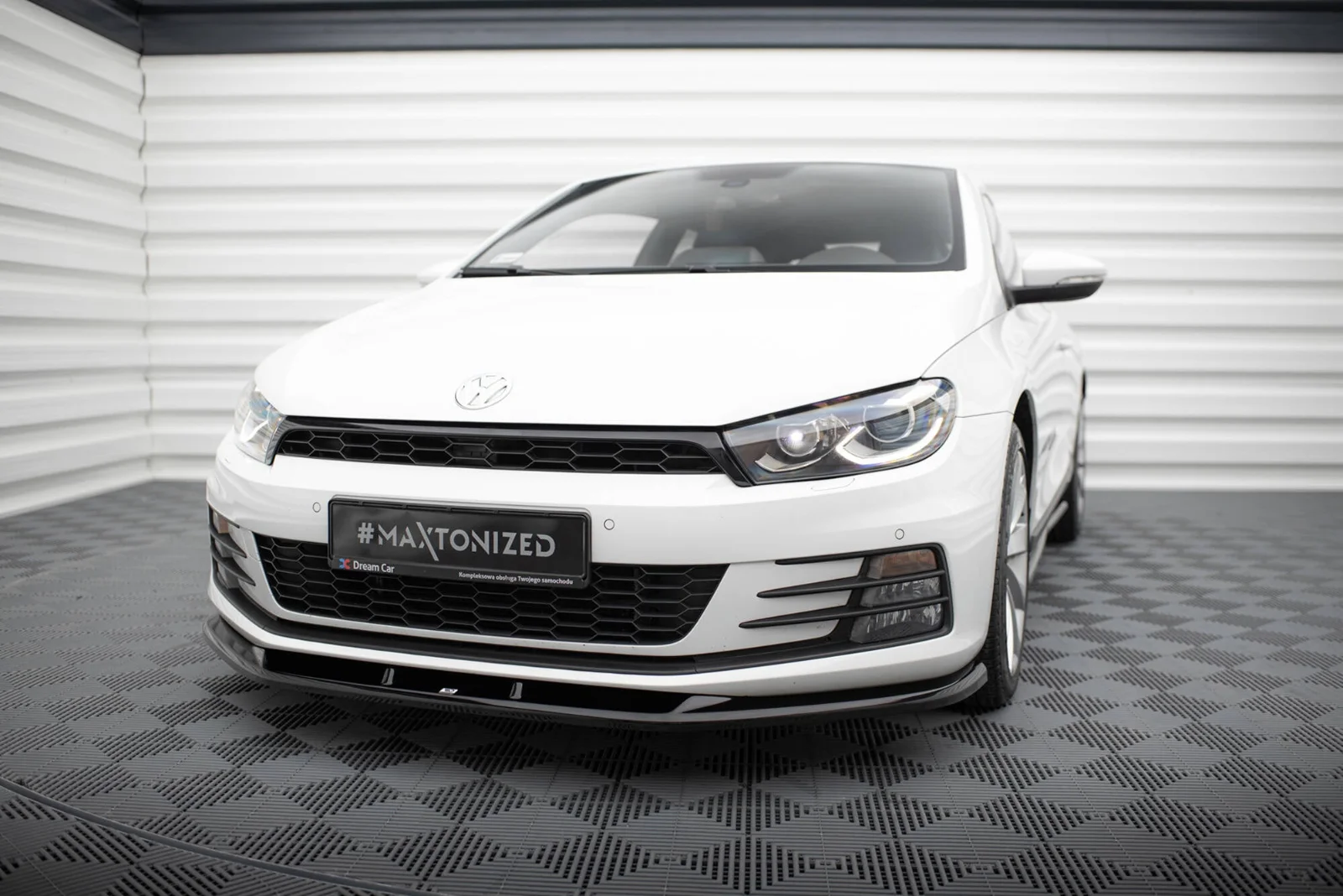 Maxton Design Frontsplitter V.1 für VW Scirocco Mk3 FL – Schwarz glänzend