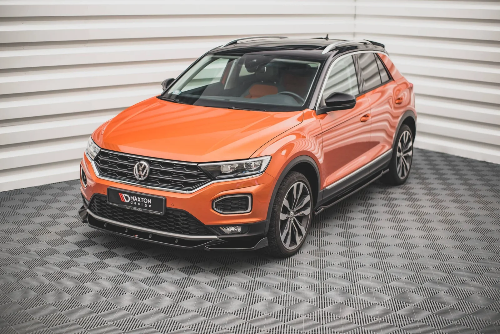 Maxton Design Frontsplitter V.1 für VW T-Roc Mk1 – Schwarz glänzend