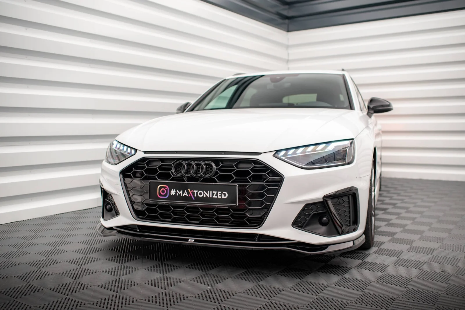 Maxton Design Frontsplitter V.2 für Audi A4 S line S4 B9 FL – Schwarz glänzend