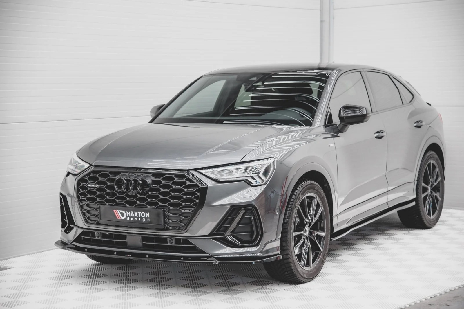 Maxton Design Frontsplitter V.2 für Audi Q3 SUV S line F3 – Schwarz glänzend