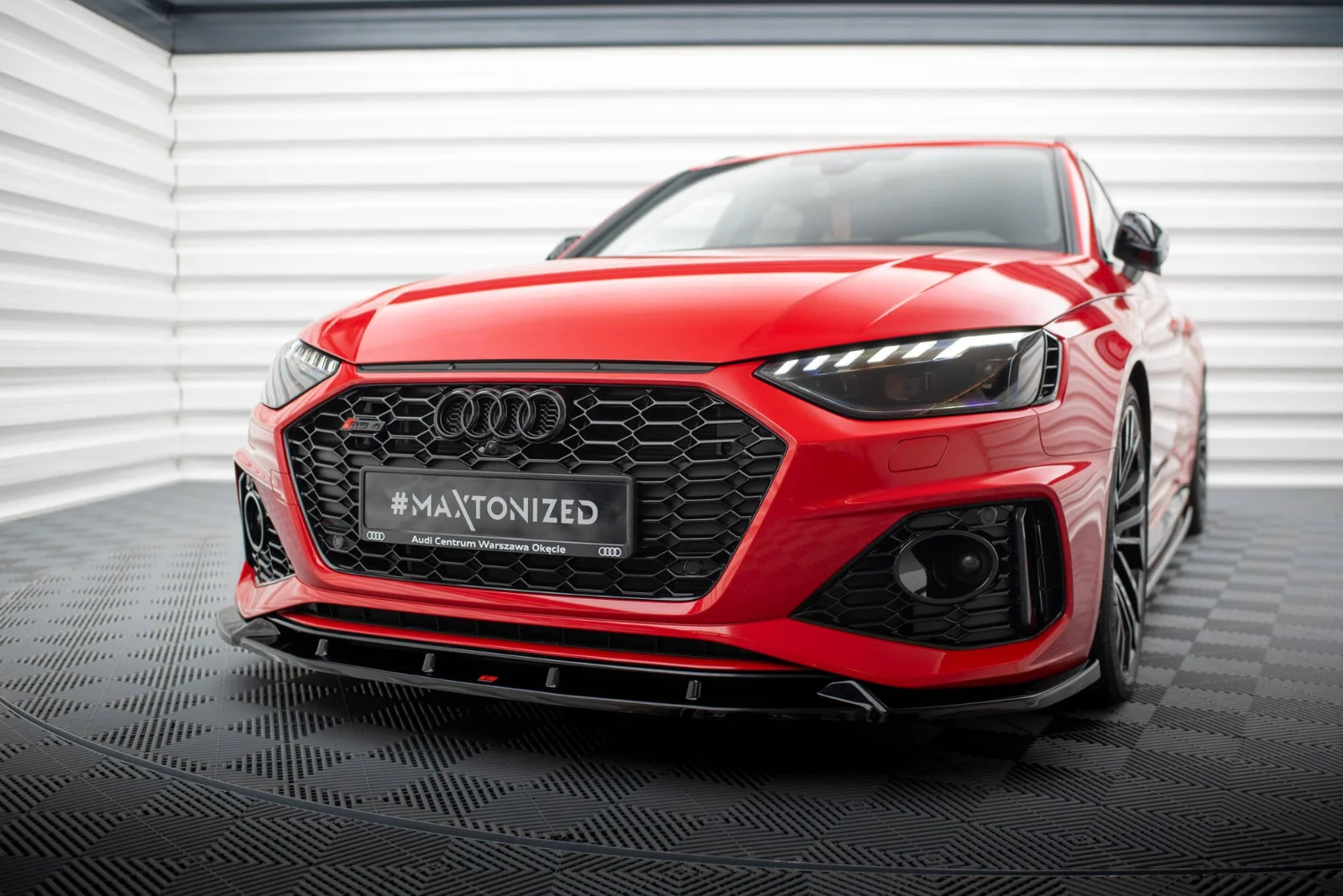 Maxton Design Frontsplitter V.2 für Audi RS4 B9 FL – Schwarz glänzend
