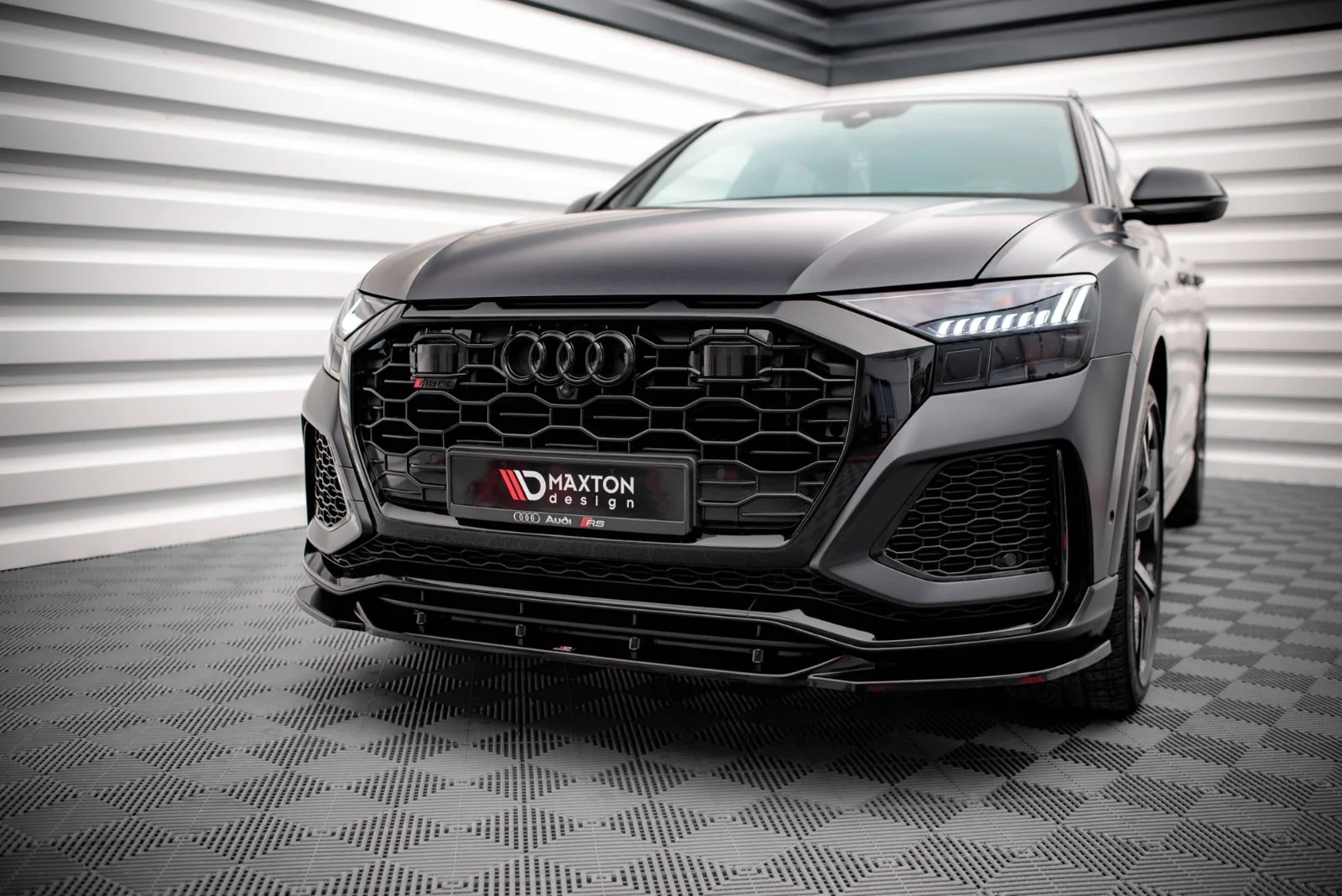 Maxton Design Frontsplitter V.2 für Audi RSQ8 Mk1 – Schwarz glänzend
