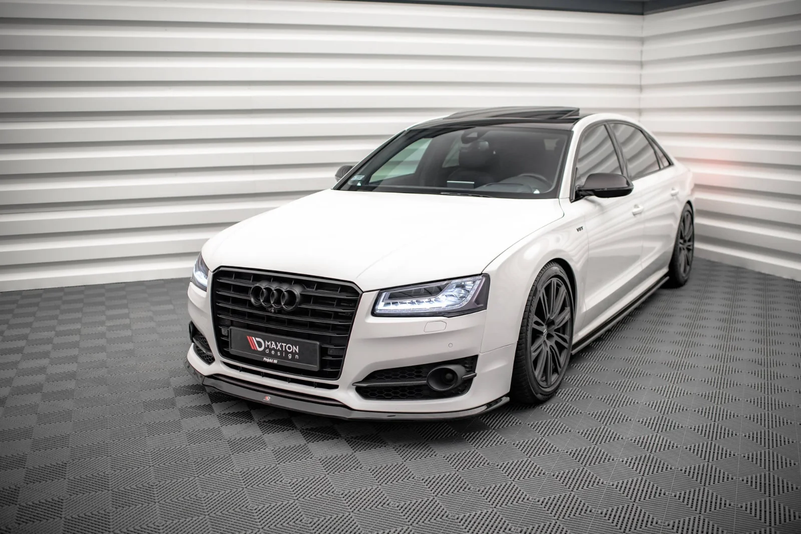 Maxton Design Frontsplitter V.2 für Audi S8 D4 FL – Schwarz glänzend