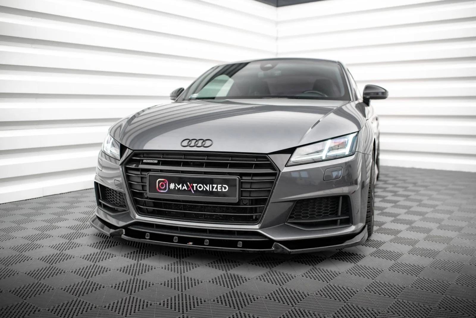 Maxton Design Frontsplitter V.2 für Audi TT S line 8S – Schwarz glänzend