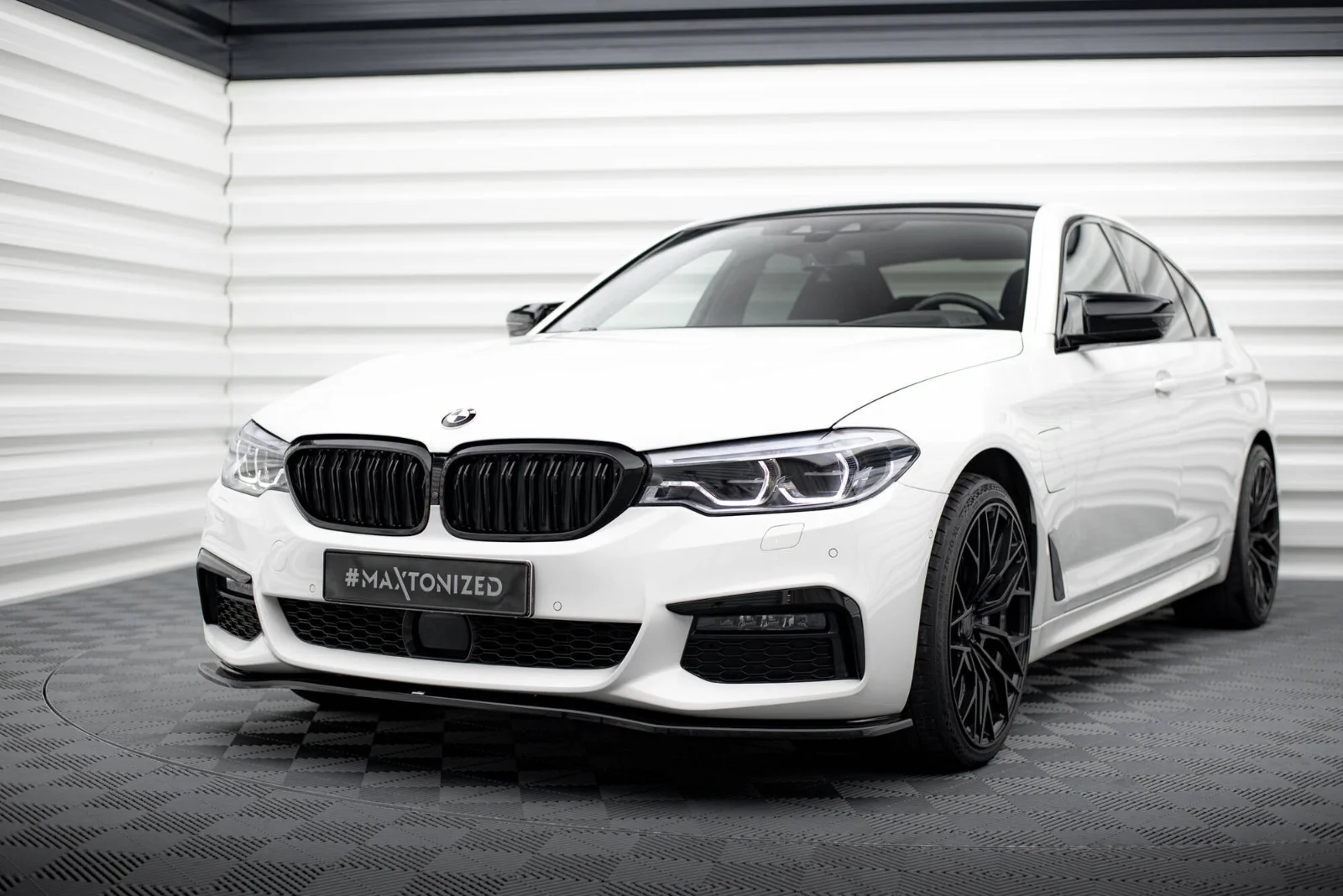 Maxton Frontsplitter V.2 für BMW 5er M-Paket M550d G30 G31 – Schwarz glänzend