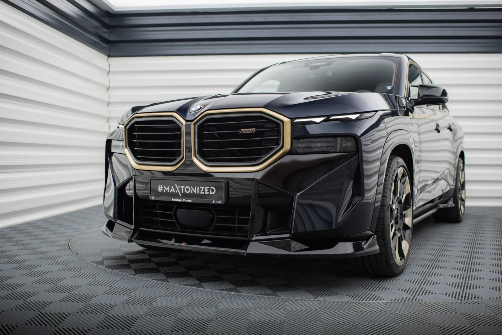 Maxton Design Frontsplitter V.2 für BMW Xm G09 – Schwarz glänzend