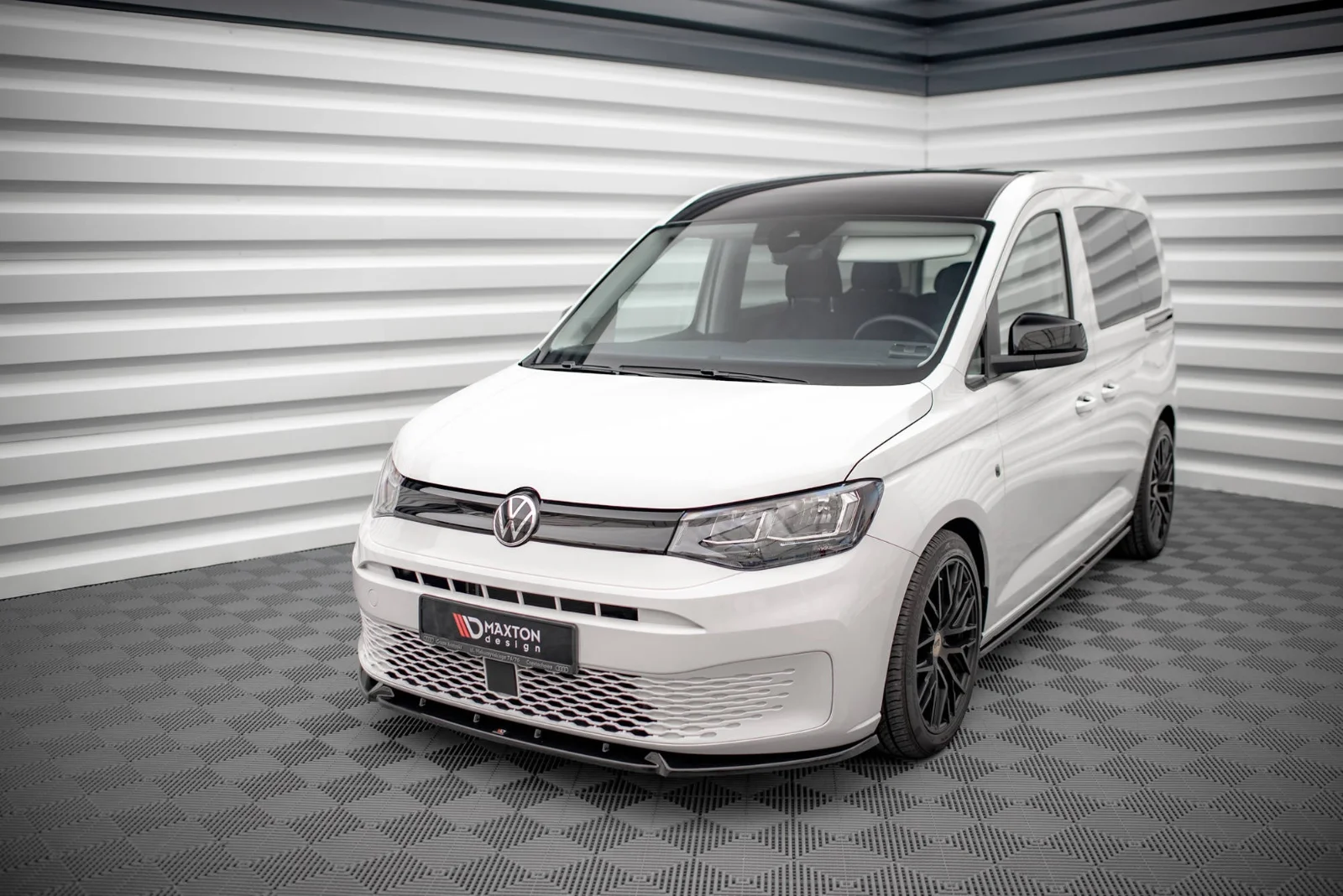 Maxton Design Frontsplitter V.2 für VW Caddy Mk5 – Schwarz glänzend