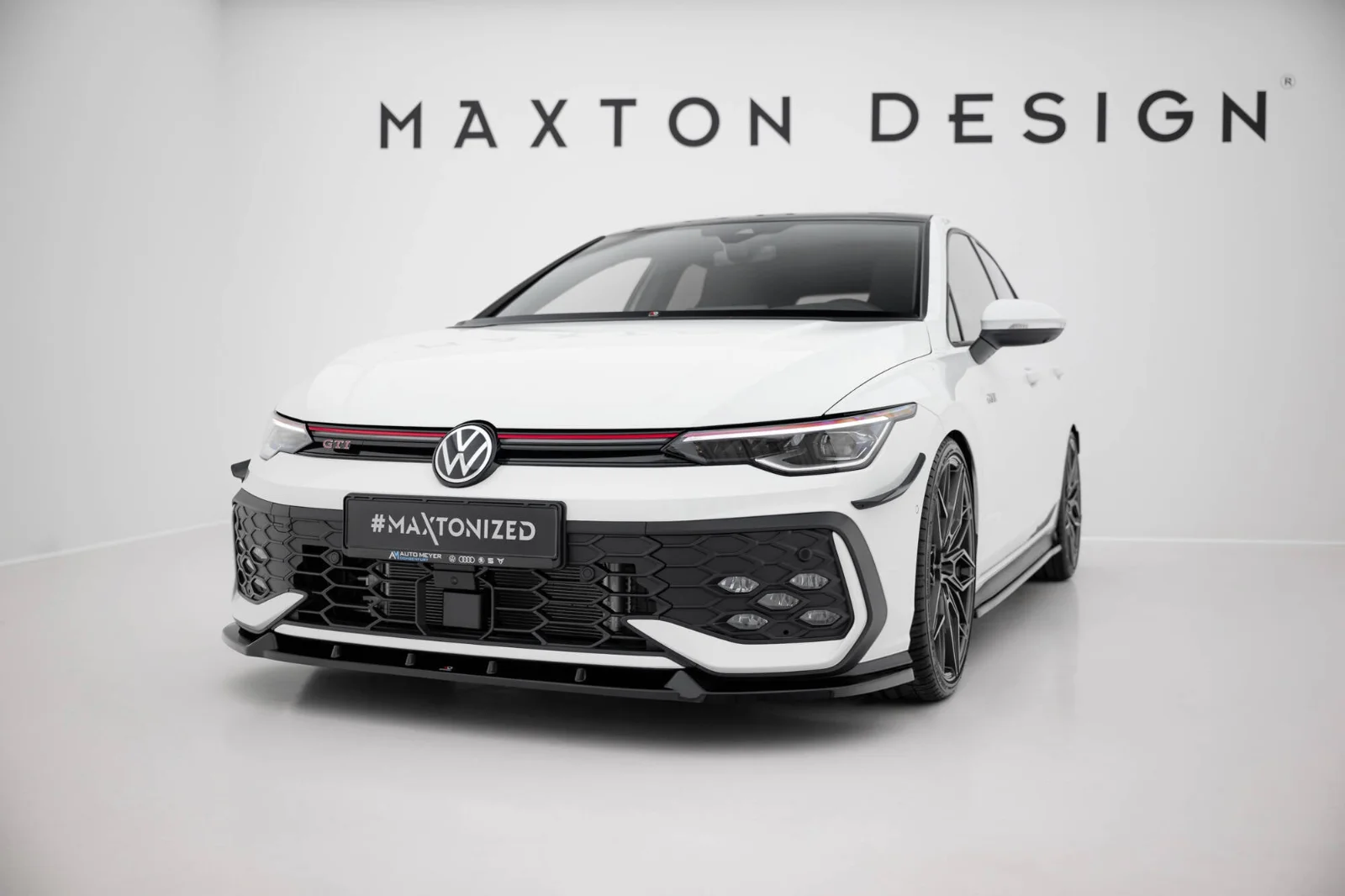 Maxton Frontsplitter V.2 für VW Golf 8 GTI GTE R-Line FL – Schwarz glänzend – VW-GO-8F-GTI-FD2G