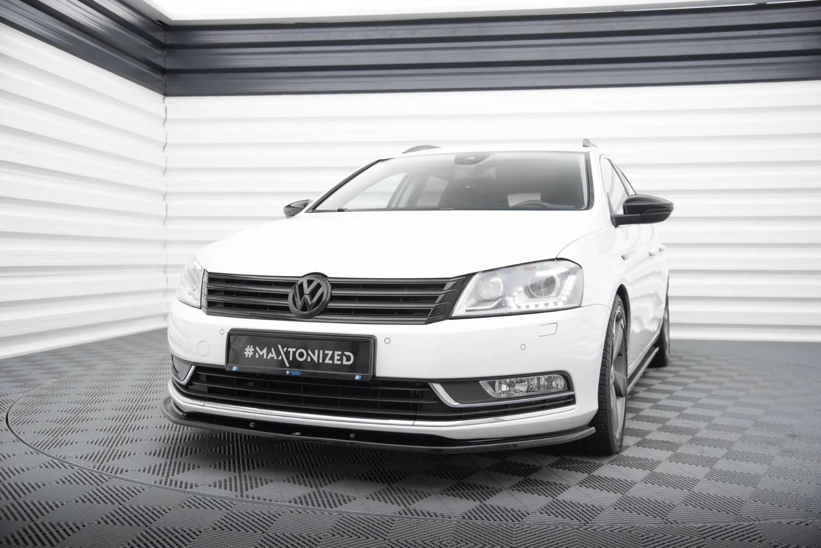 Maxton Design Frontsplitter V.2 für VW Passat B7 – Schwarz glänzend