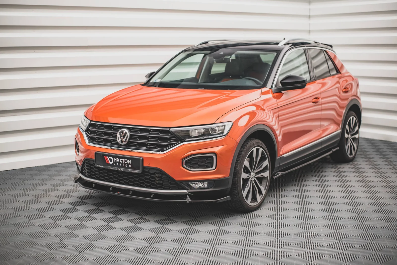 Maxton Design Frontsplitter V.2 für VW T-Roc Mk1 – Schwarz glänzend