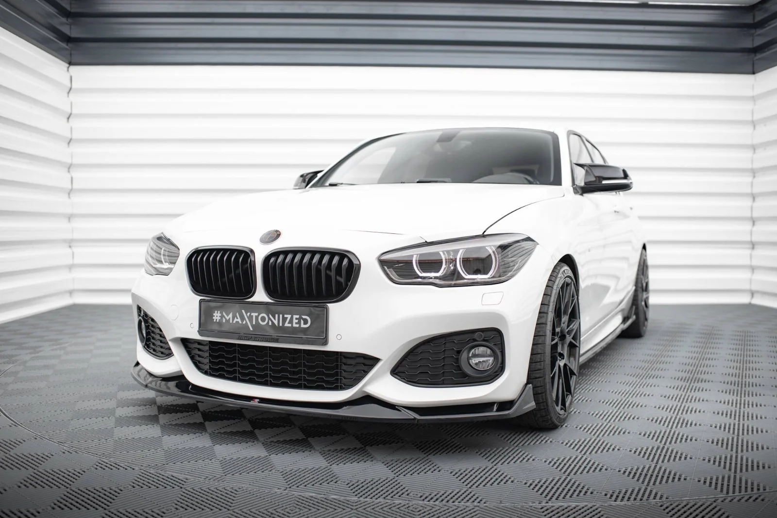 Maxton Frontsplitter V.3 für BMW 1er M-Paket M140i F20 FL – Schwarz glänzend