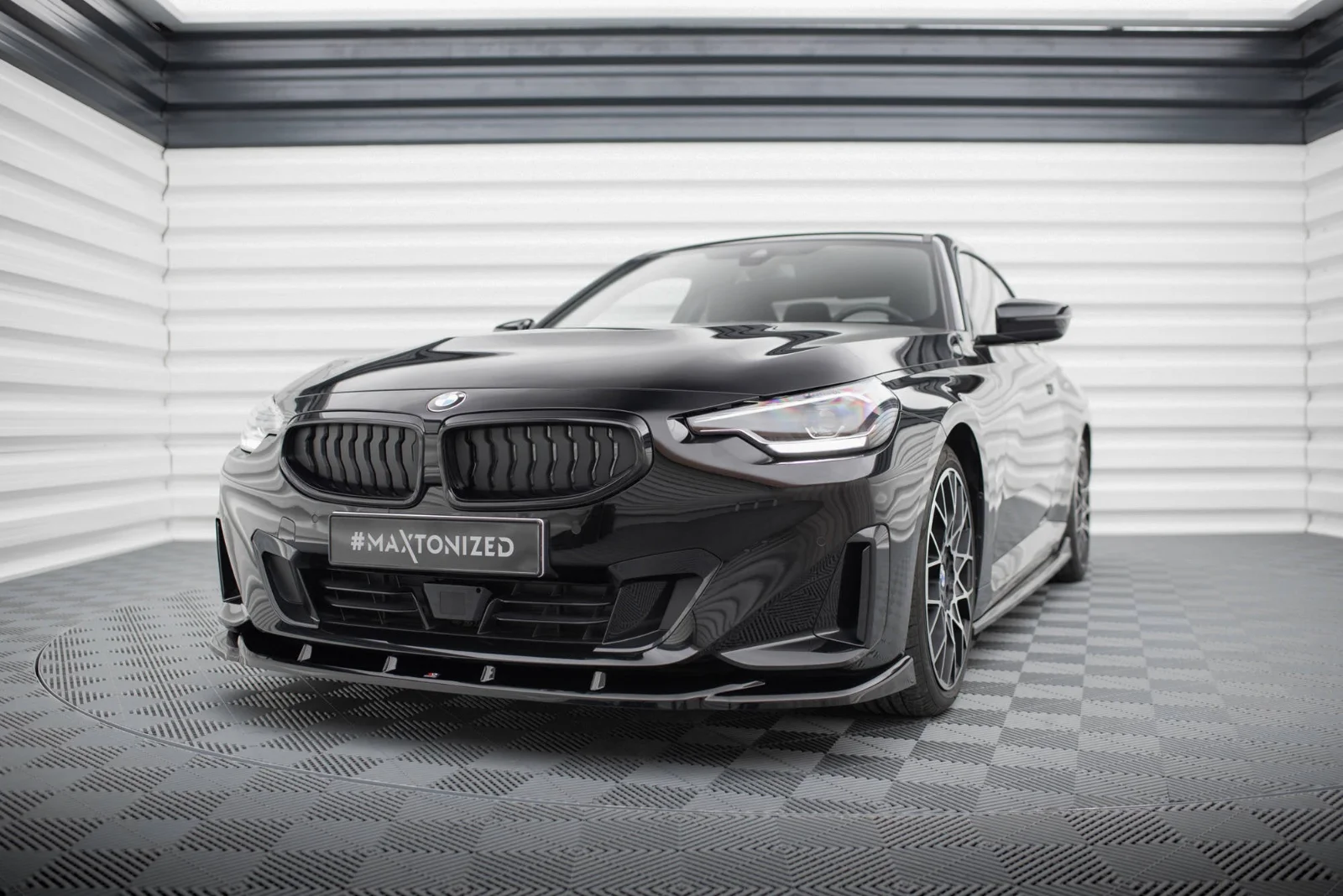 Maxton Design Frontsplitter V.3 für BMW 2er G42 – Schwarz glänzend
