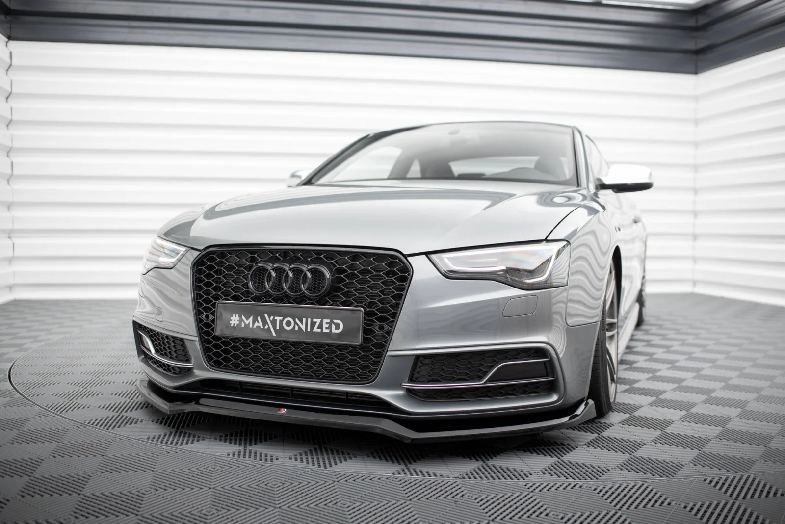 Maxton Design Frontsplitter V.4 für Audi S5 A5 S line 8T FL – Schwarz glänzend