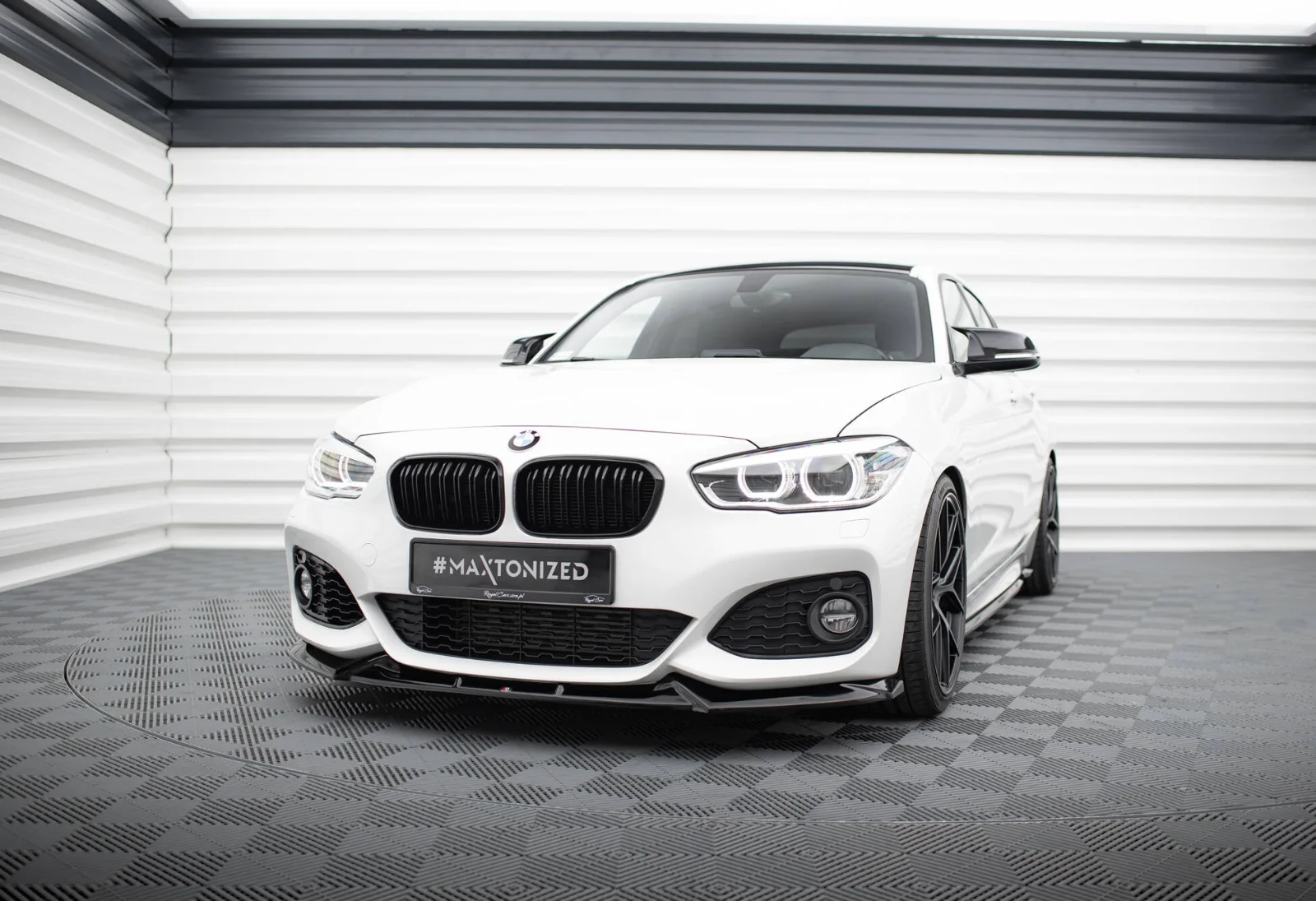 Maxton Frontsplitter V.4 für BMW 1er M-Paket M140i F20 FL – Schwarz glänzend – BM-1-F20F-M-FD5G