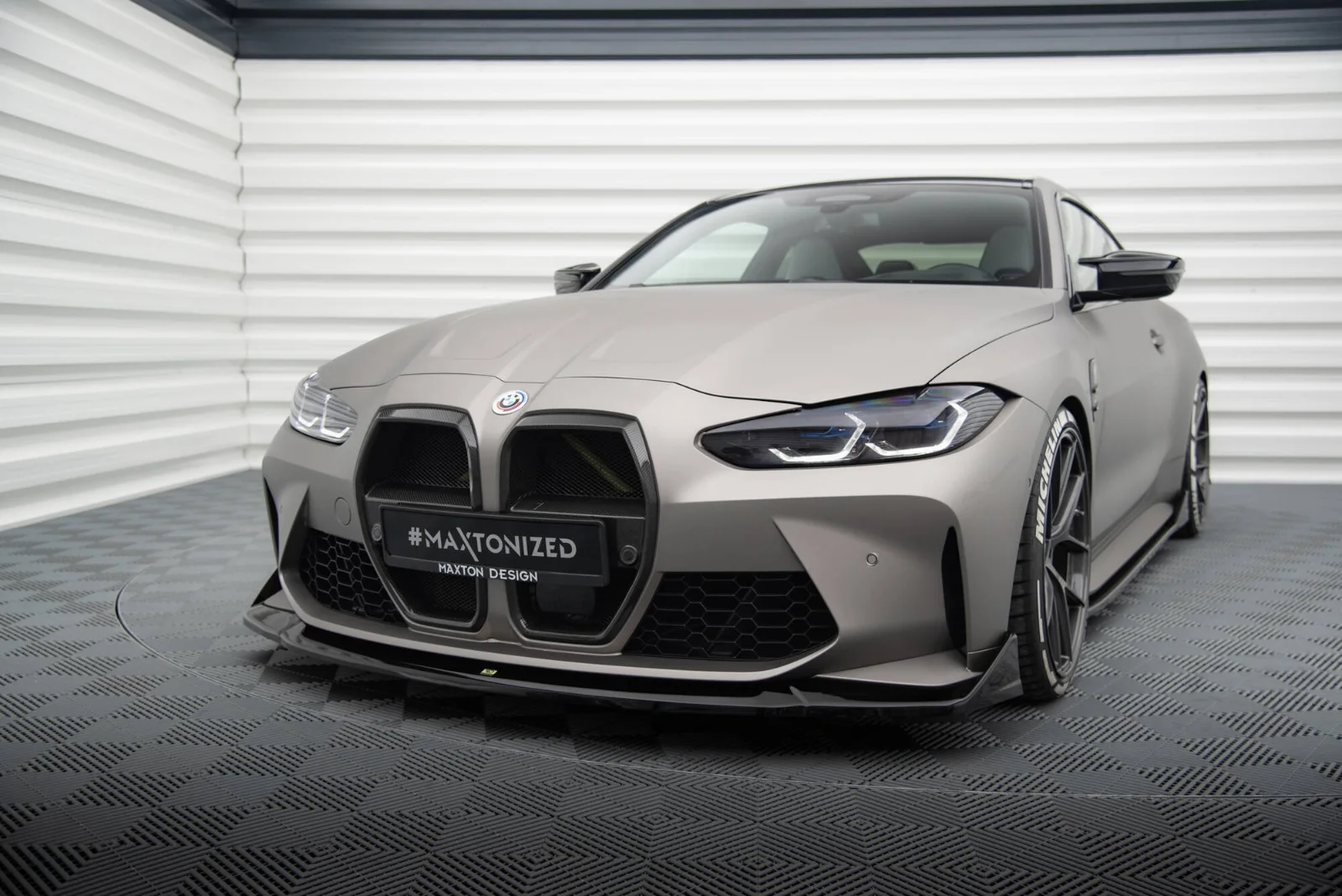 Maxton Design Frontsplitter V.4 für BMW M4 G82 FL M3 G80 G81 – Schwarz glänzend