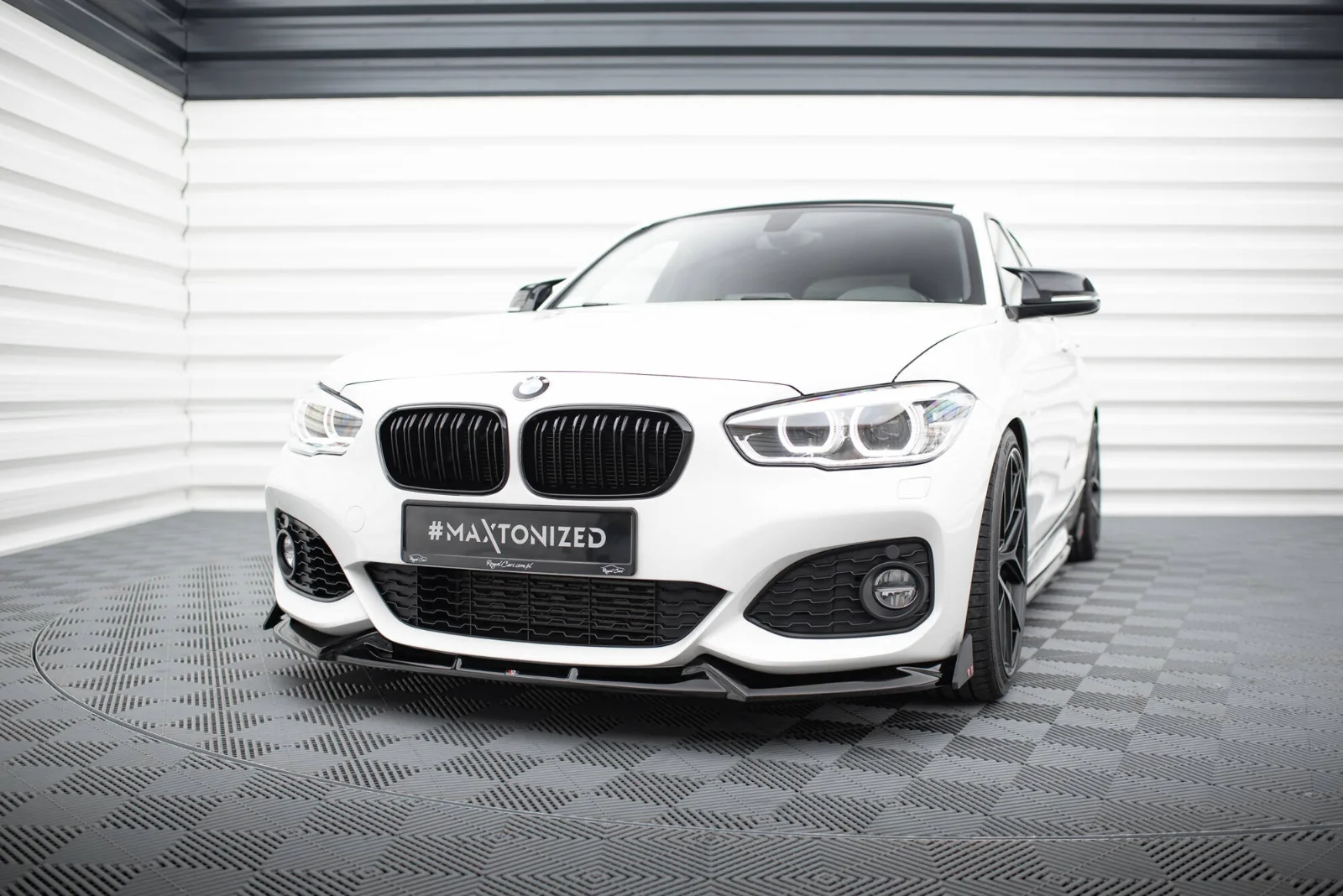 Maxton Frontsplitter V.4 für BMW 1er M-Paket M140i F20 FL – Schwarz glänzend – BM-1-F20F-M-FD5G+FSF1B