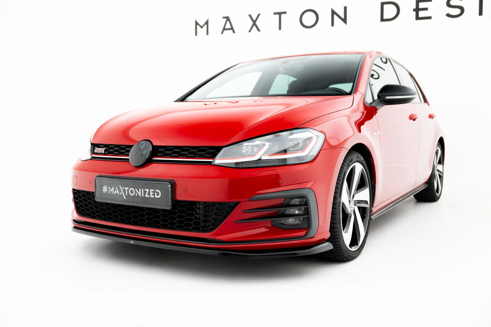 Maxton Design Frontsplitter V.4 für VW Golf 7 GTI GTD FL – Schwarz glänzend