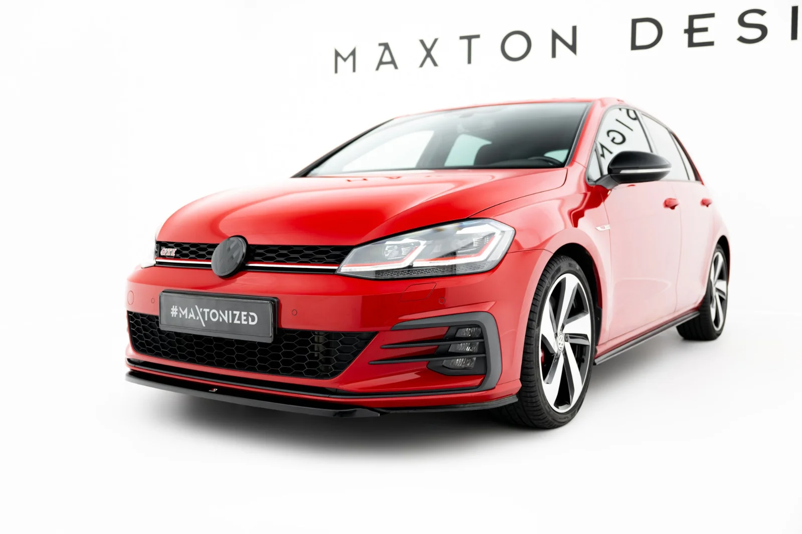 Maxton Design Frontsplitter V.5 für VW Golf 7 GTI GTD FL – Schwarz glänzend