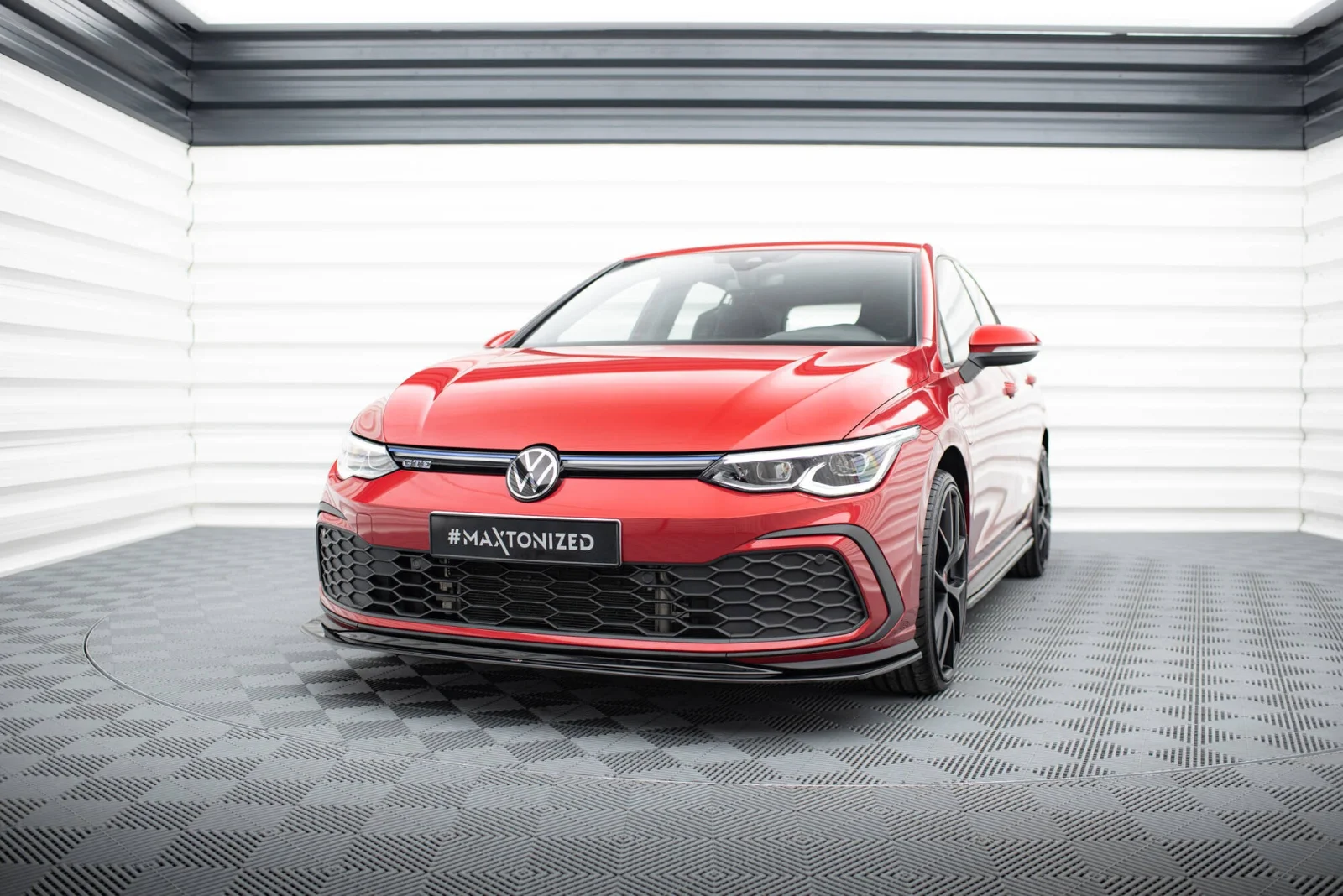 Maxton Frontsplitter V.5 für VW Golf 8 GTI GTE GTD R-Line – Schwarz glänzend