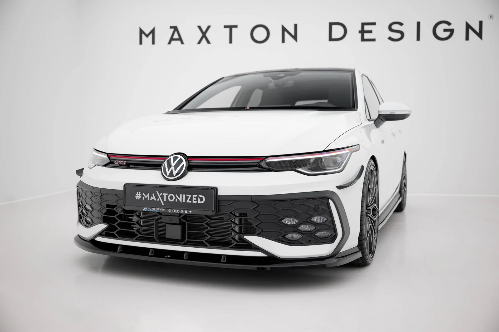 Maxton Frontsplitter V.5 für VW Golf 8 GTI GTE R-Line FL – Schwarz glänzend