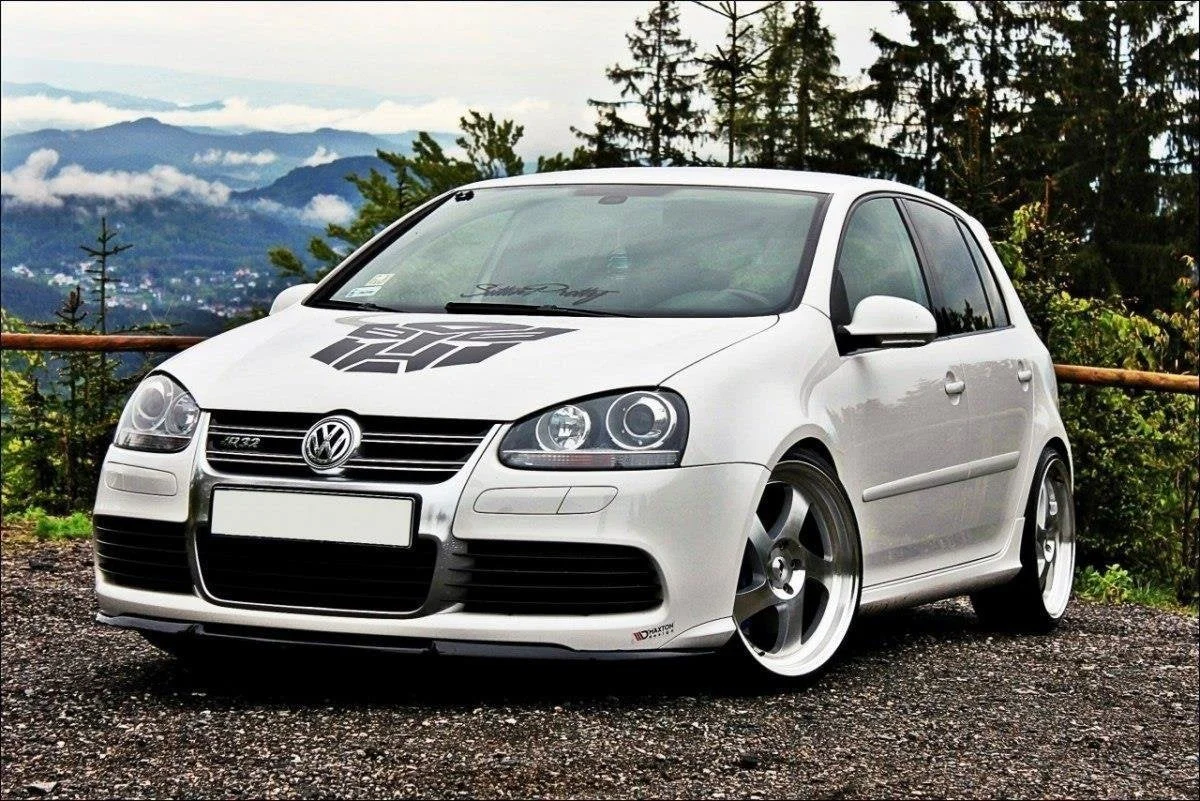 Maxton Design Frontsplitter für VW Golf 5 R32 Cupra – Schwarz glänzend